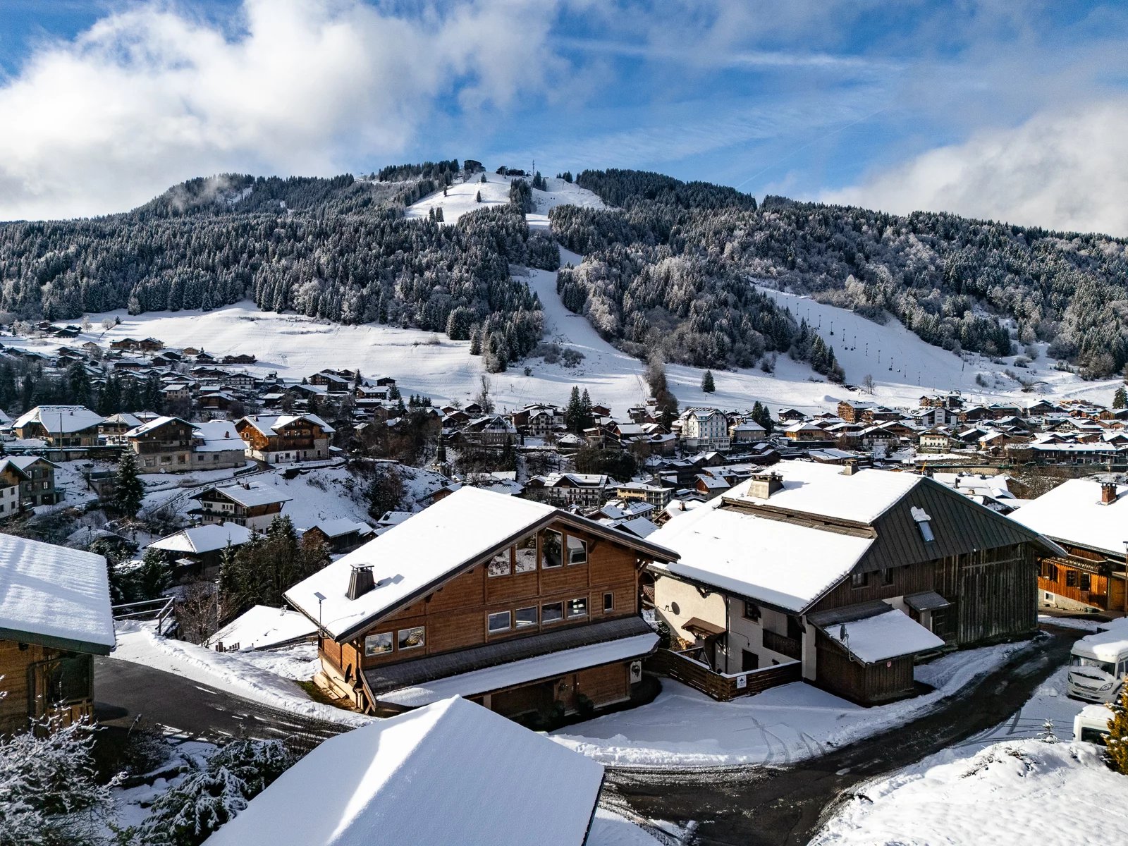Photo of MORZINE - Stylish 5 bedroom chalet in central Morzine