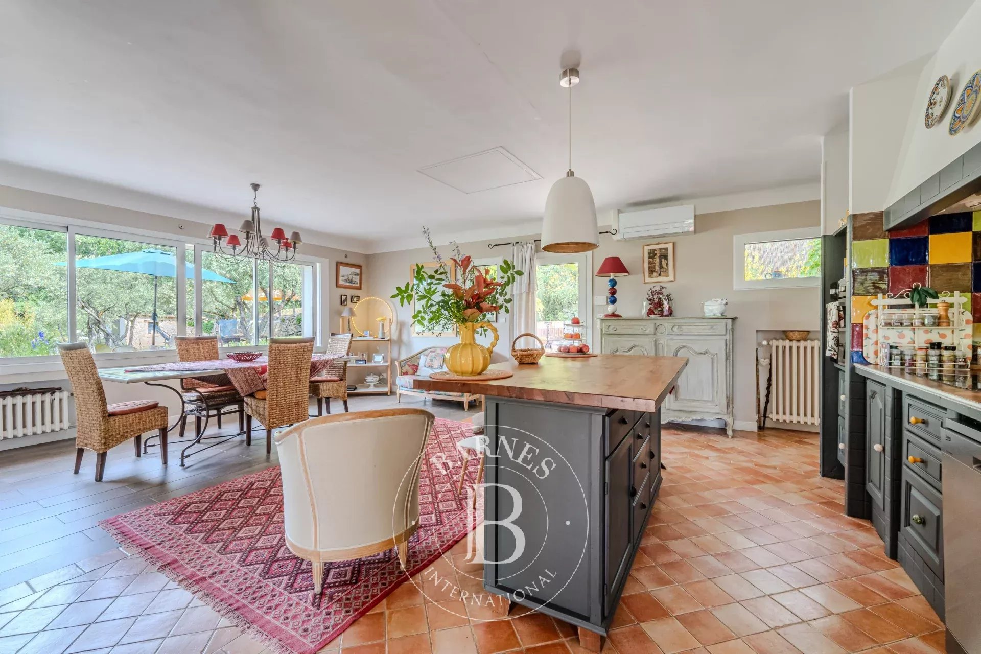LOURMARIN CENTER - 320m2 - SWIMMING POOL- 1,6 ha - picture 12