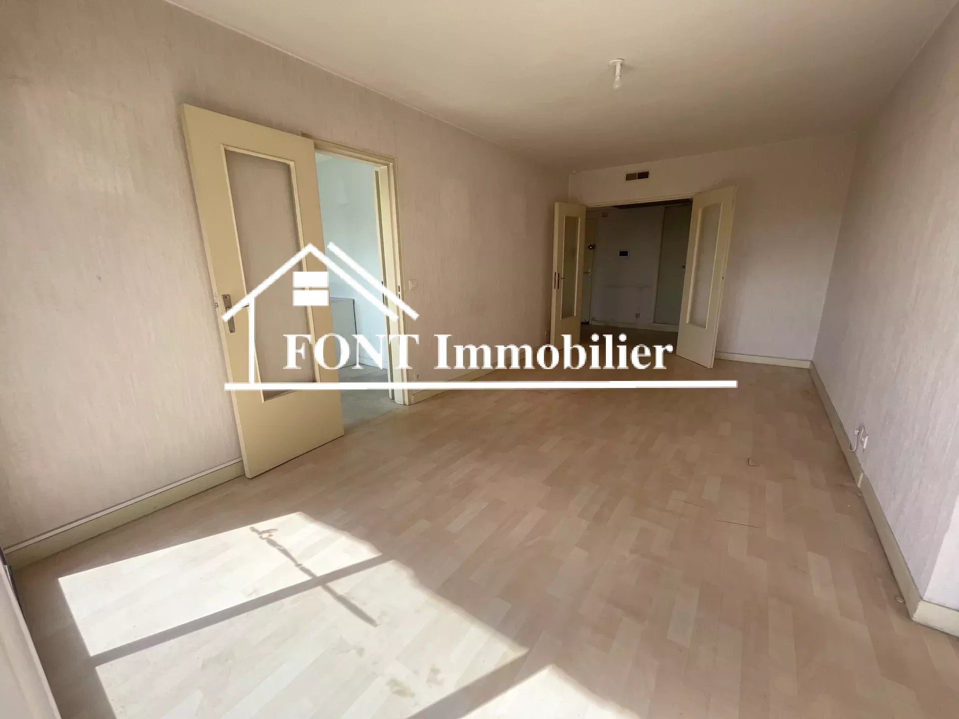 Appartement 3 pièces 67 m² · à Saint-Étienne-le-Molard · 67 m² · 65 000 €