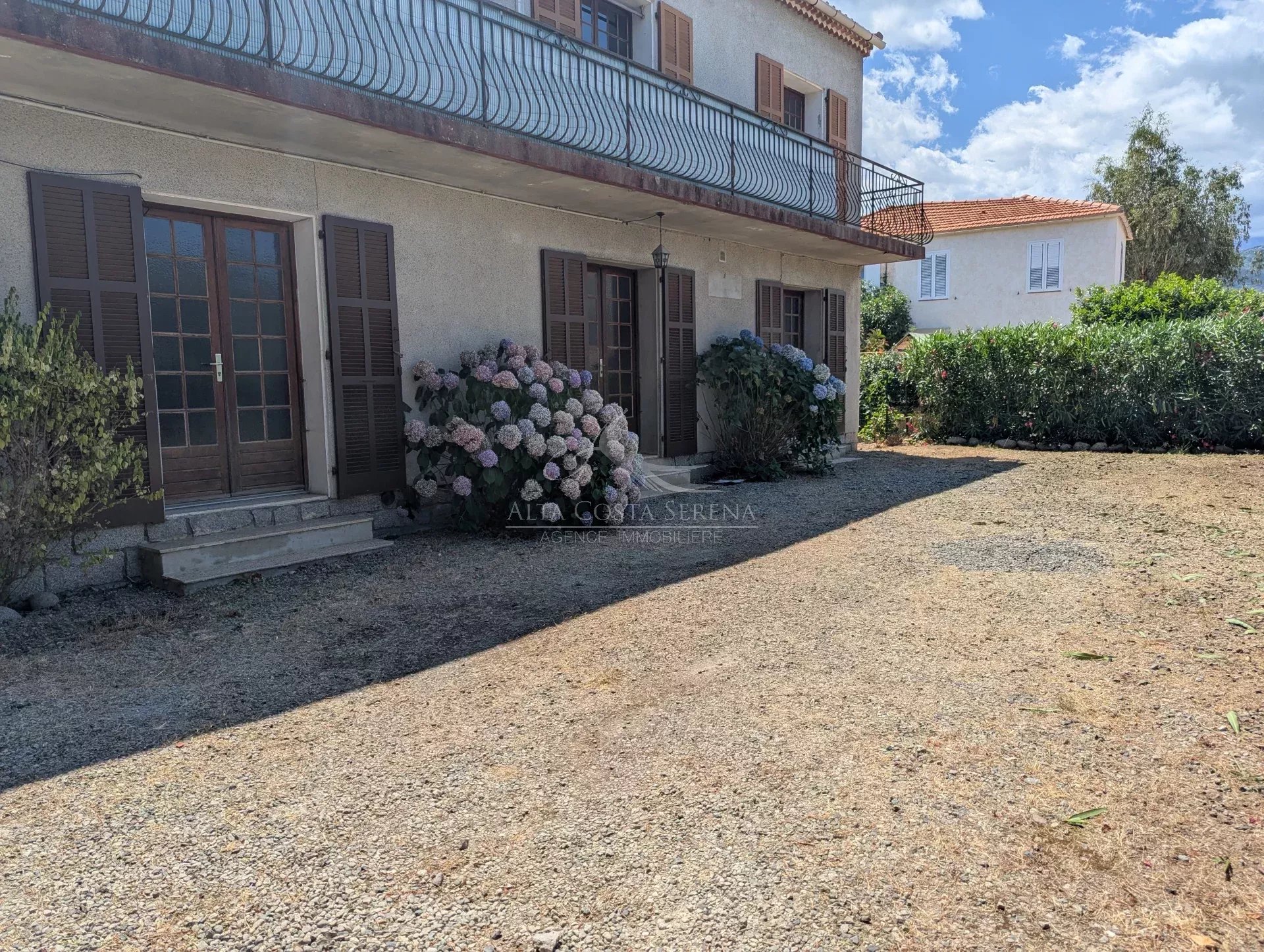 Agence immobilière de 