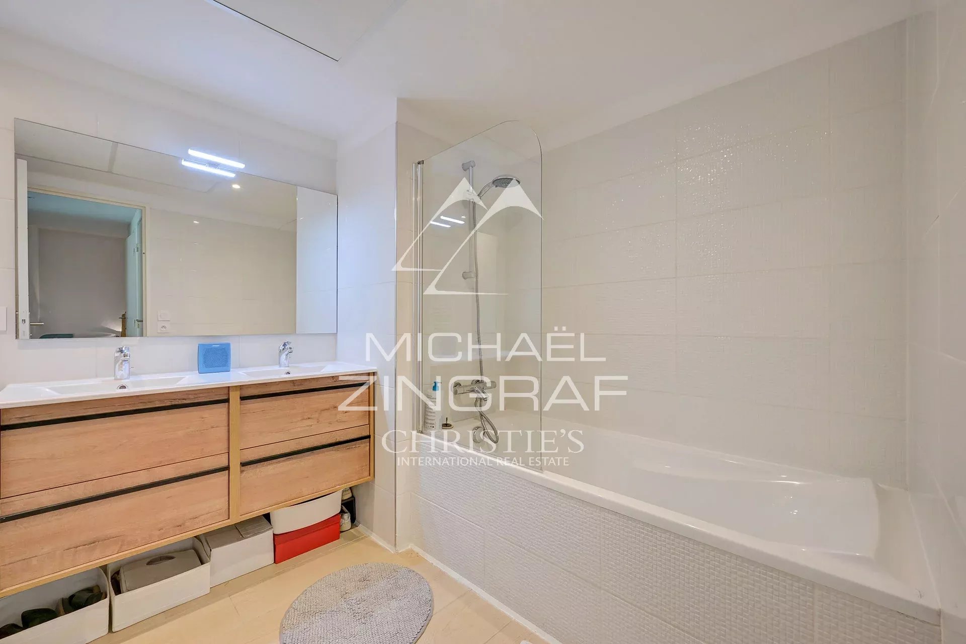 2 Bedroom Apartment/Flat's Image 7