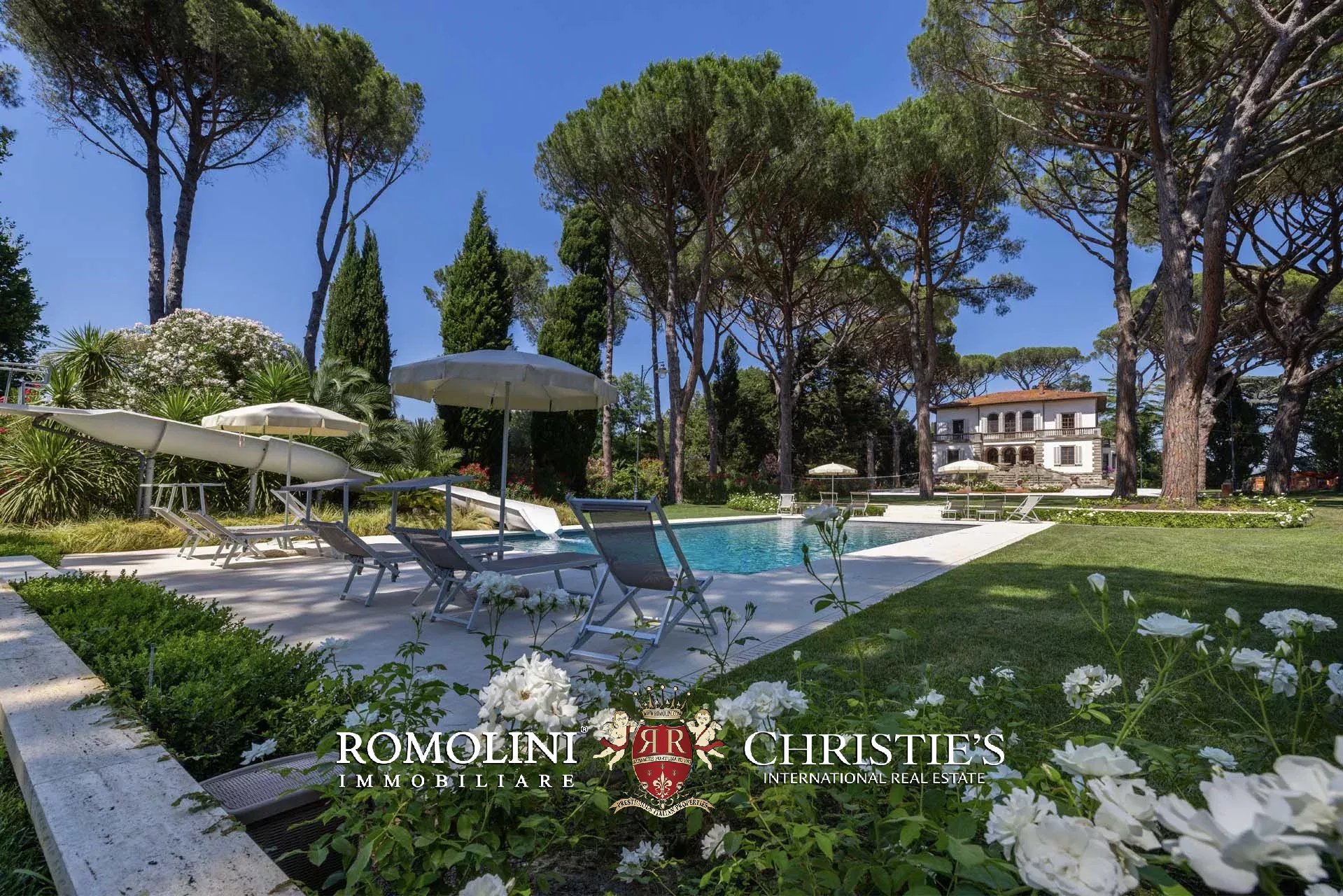 8 Bedroom Villa/Townhouse's Image 12