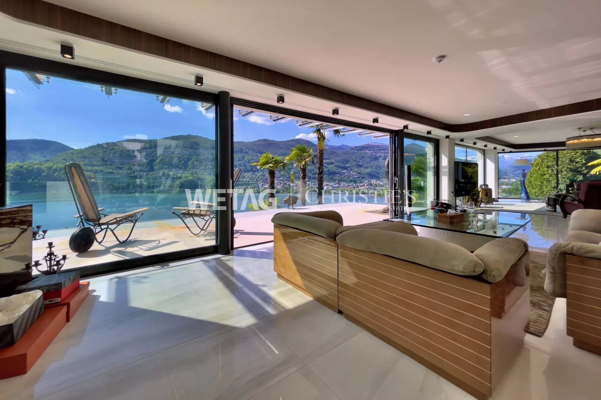 6 Bedroom Villa/Townhouse's Image 6