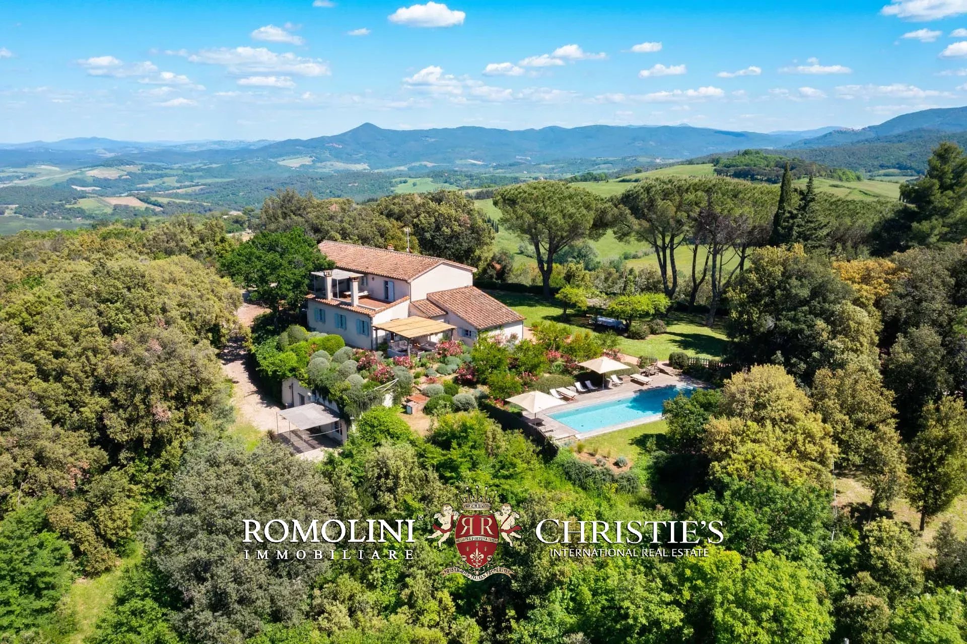 EQUESTRIAN SEA VIEW WINE ESTATE WITH VINEYARDS FOR SALE CLOSE TO BOLGHERI, TUSCANY