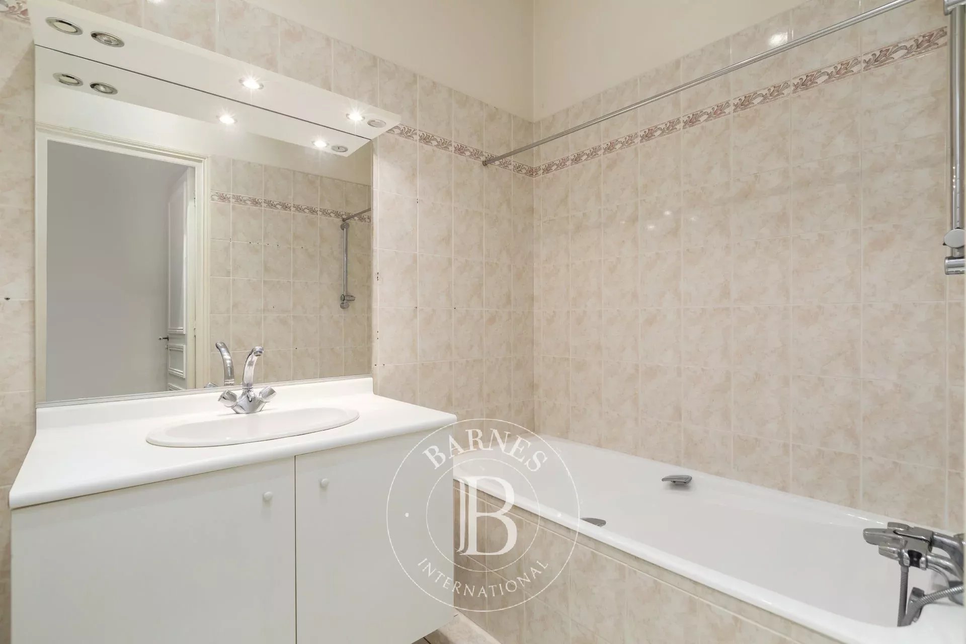 Daire Paris 7ème - picture 8