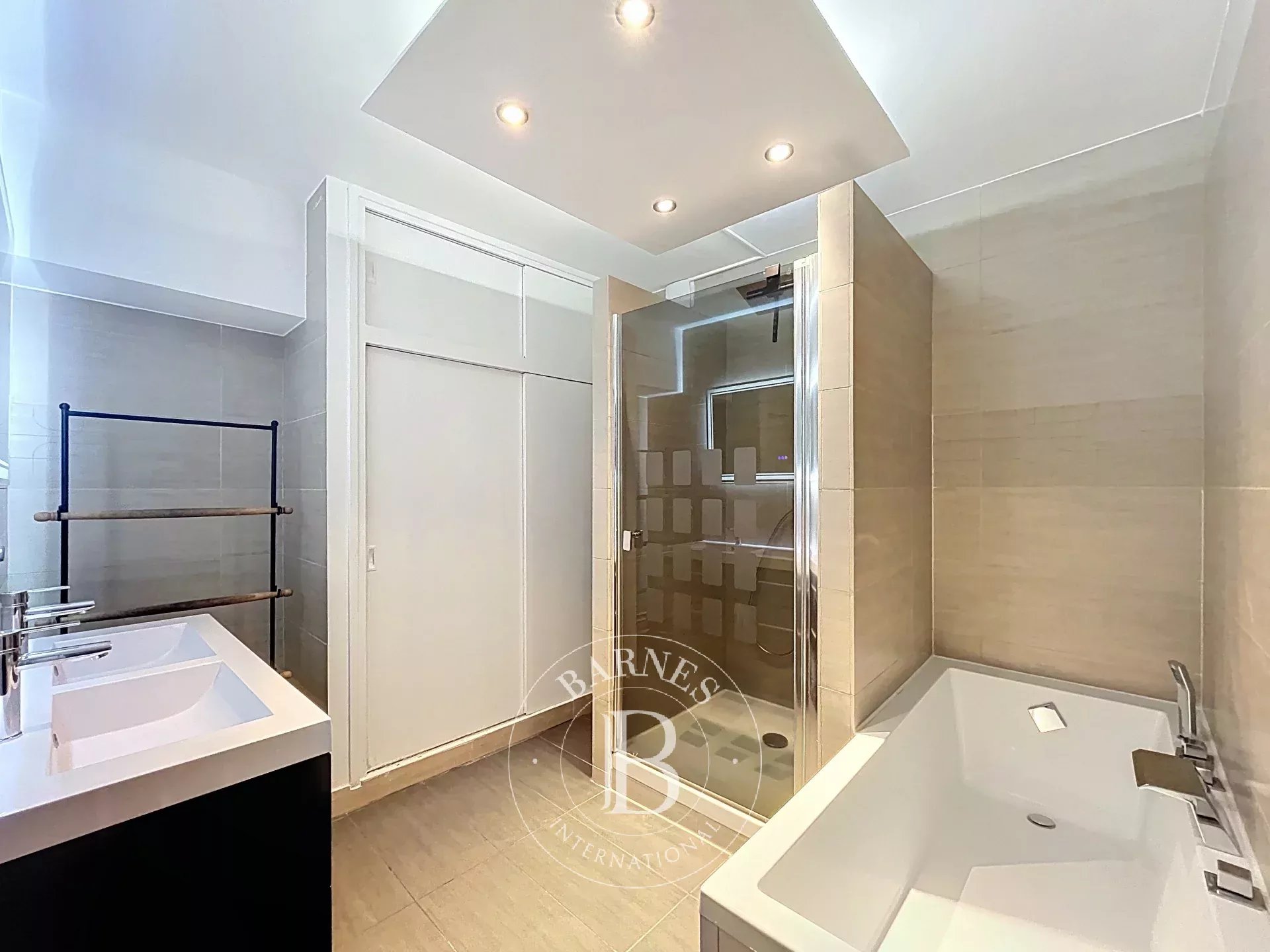 Daire Paris 11ème - picture 10