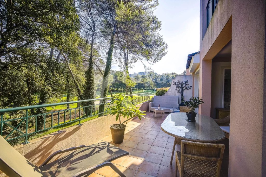 Villa for sale in Mougins — Quiet villa with uninterrupted views - Royal Mougins Golf