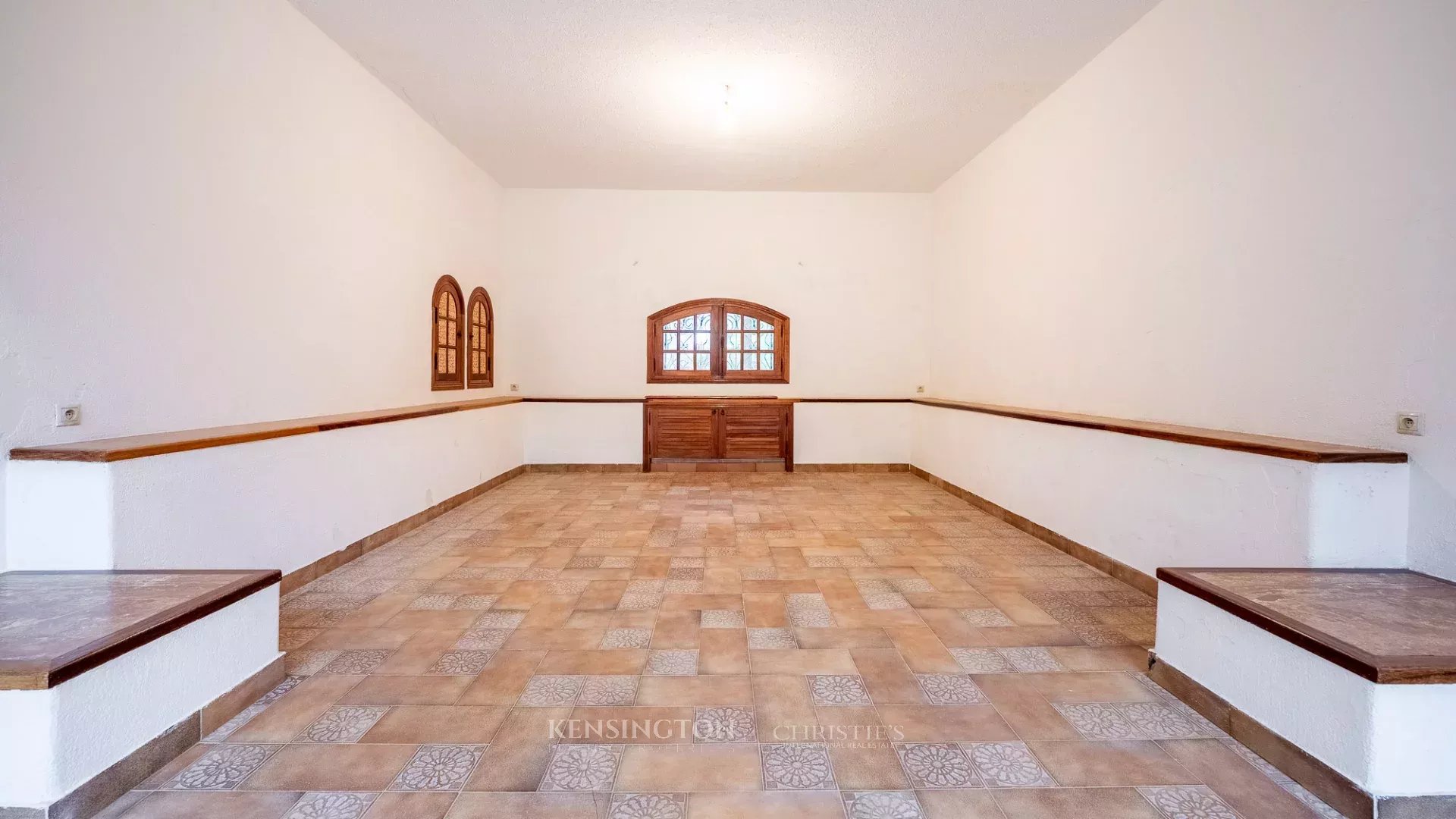 4 Bedroom Villa/Townhouse's Image 12