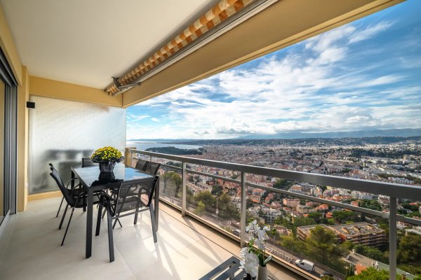 Exceptional Apartment – Top Floor with Panoramic Sea View — photo 5