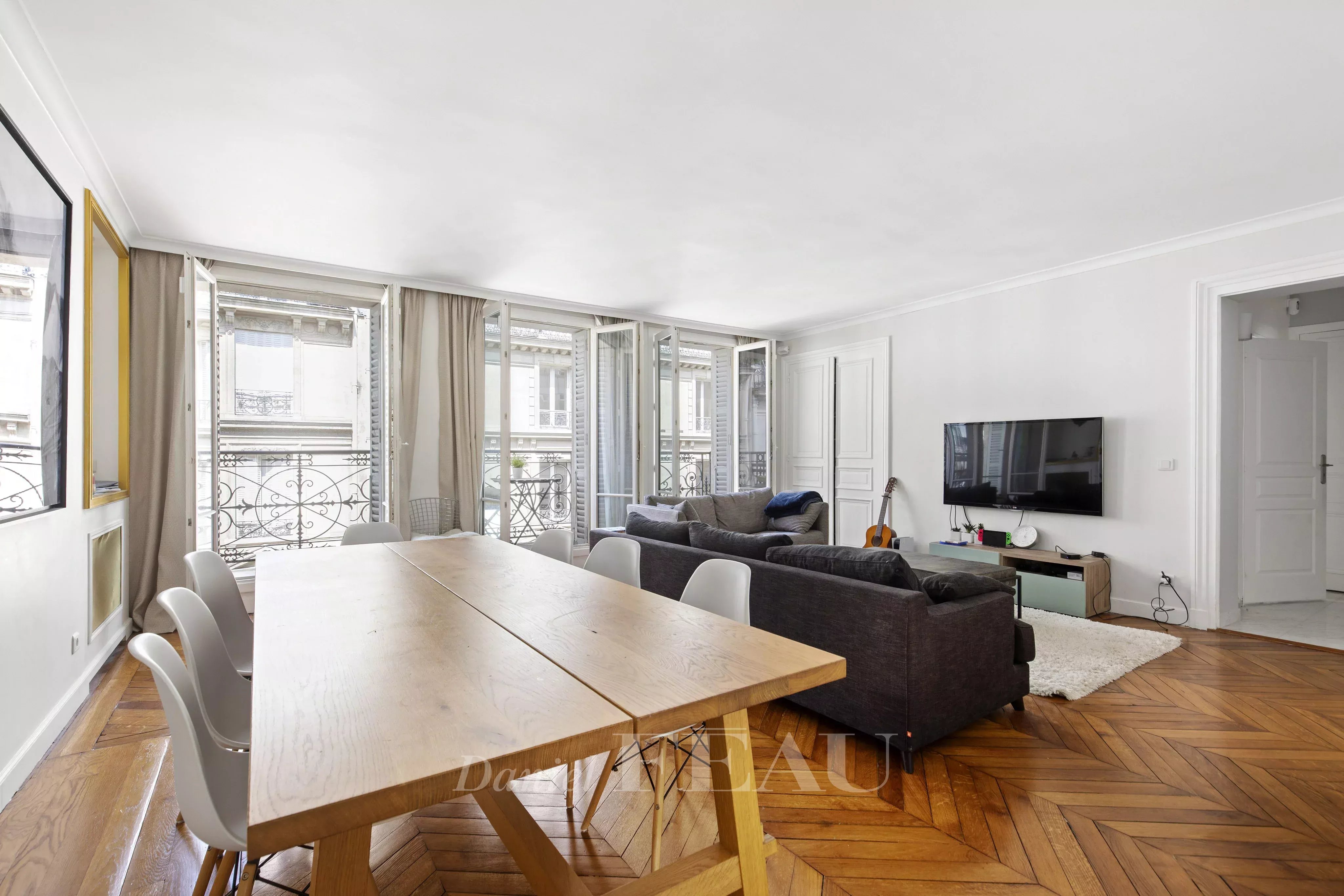 Sale Apartment Paris 16th