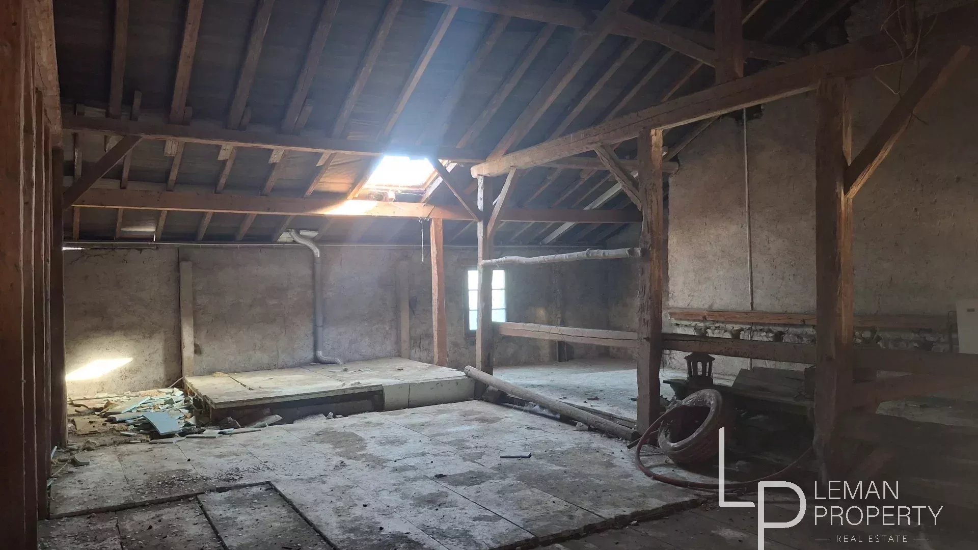 Vente de maison d'une surface de 357 m2