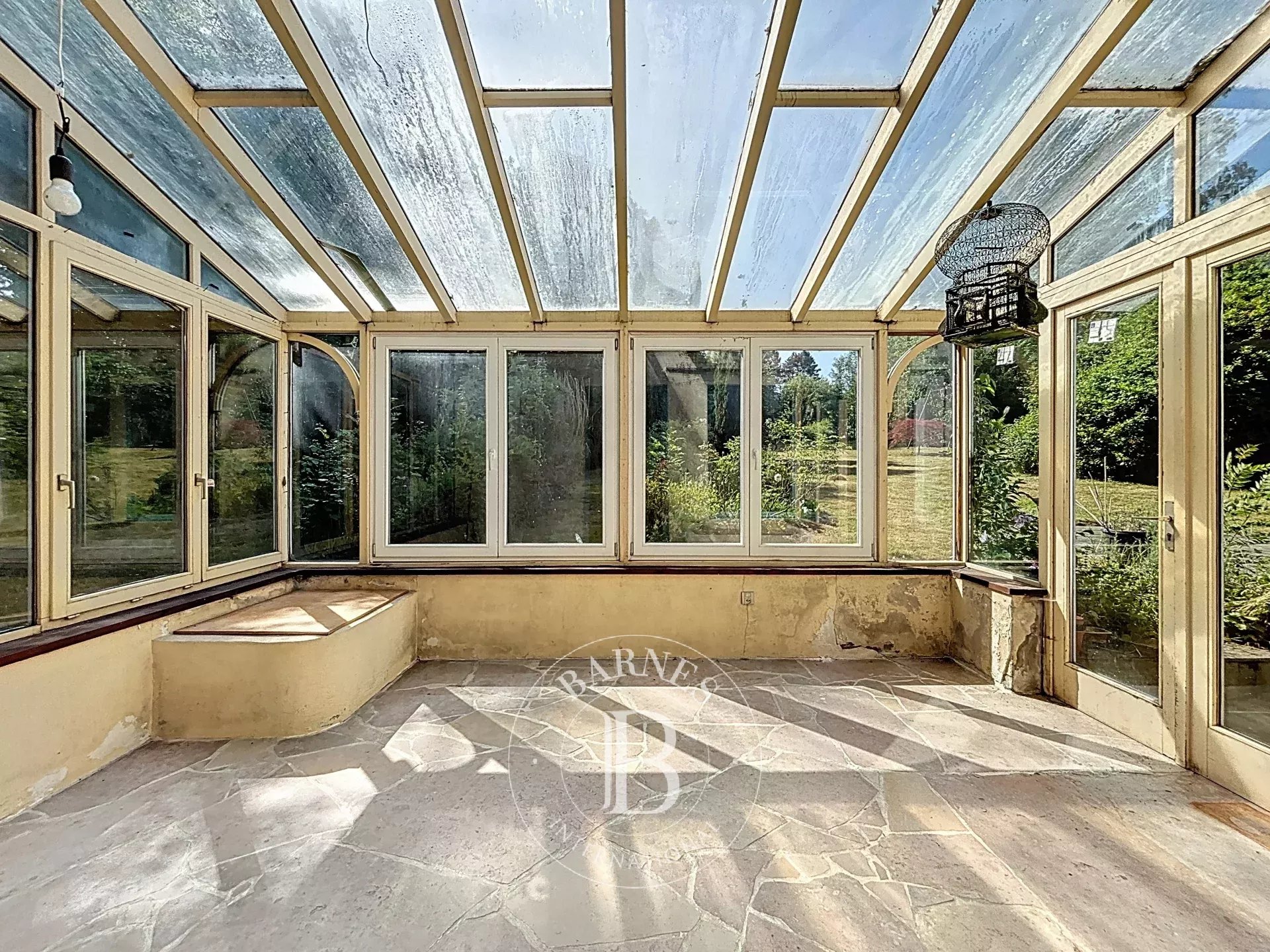 Uccle - House to renovate - Beautiful land of 55 ares