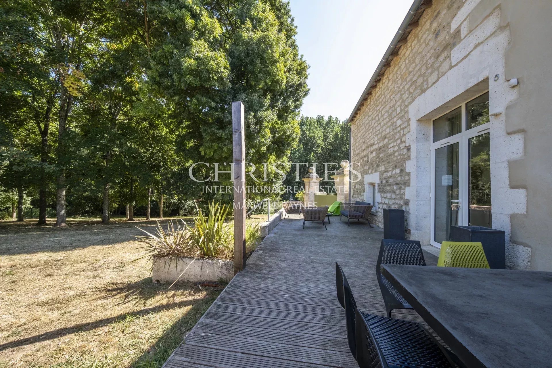 13 Bedroom Villa/Townhouse's Image 35