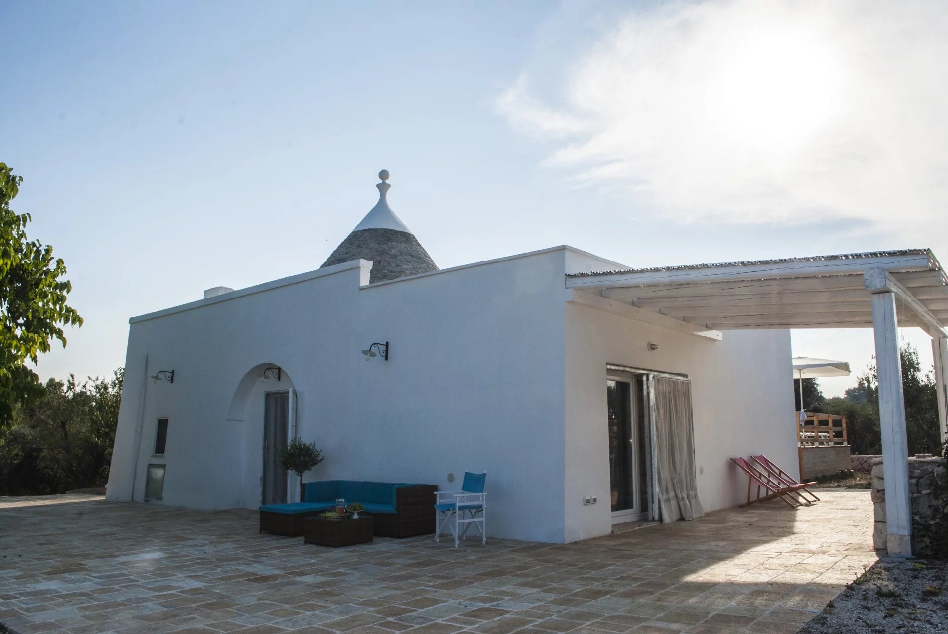 RENOVATED TRULLO AND LAMIA WITH SWIMMING POOL SET IN THE HEART OF A 3-HECTARE OLIVE GROVE