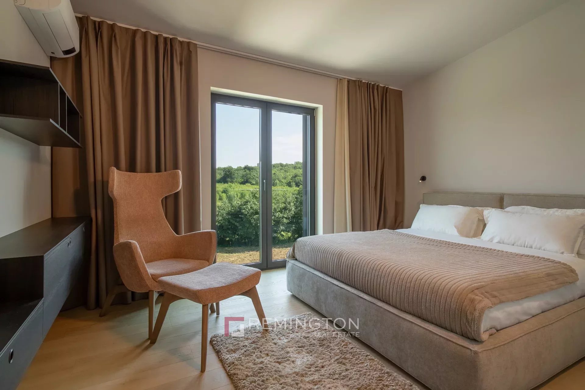 Villa/Townhouse's Image 10