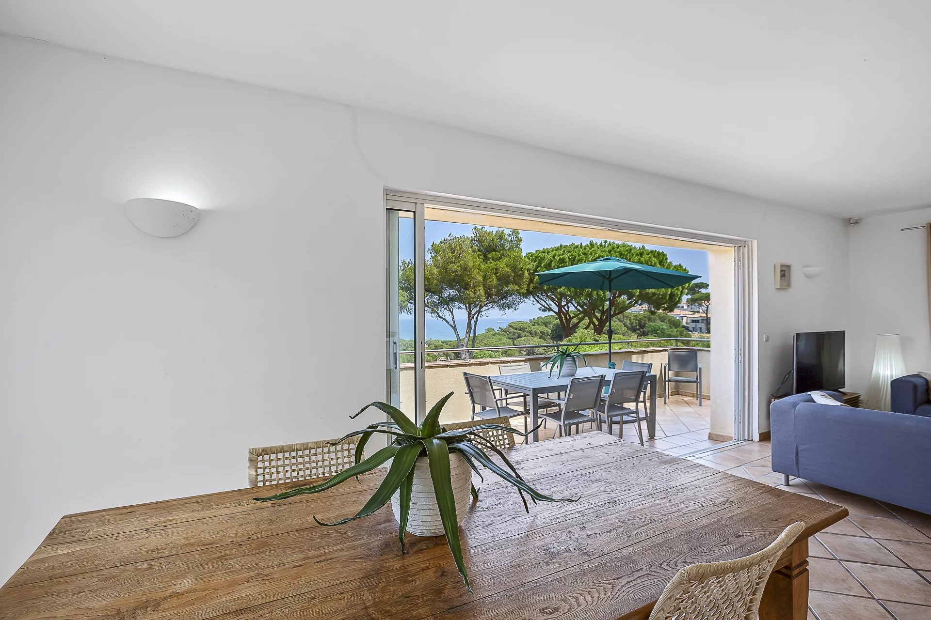 Beautiful renovated villa with swimming pool and stunning views of the sea and hills - Sainte Maxime