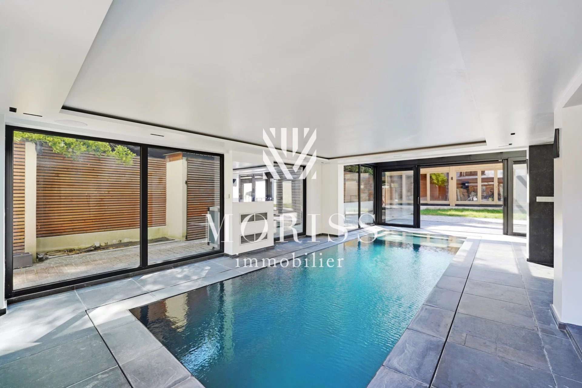 Saint-Maur-Des-Fossés Maison de 7 pièces + piscine et jardin - Image Array