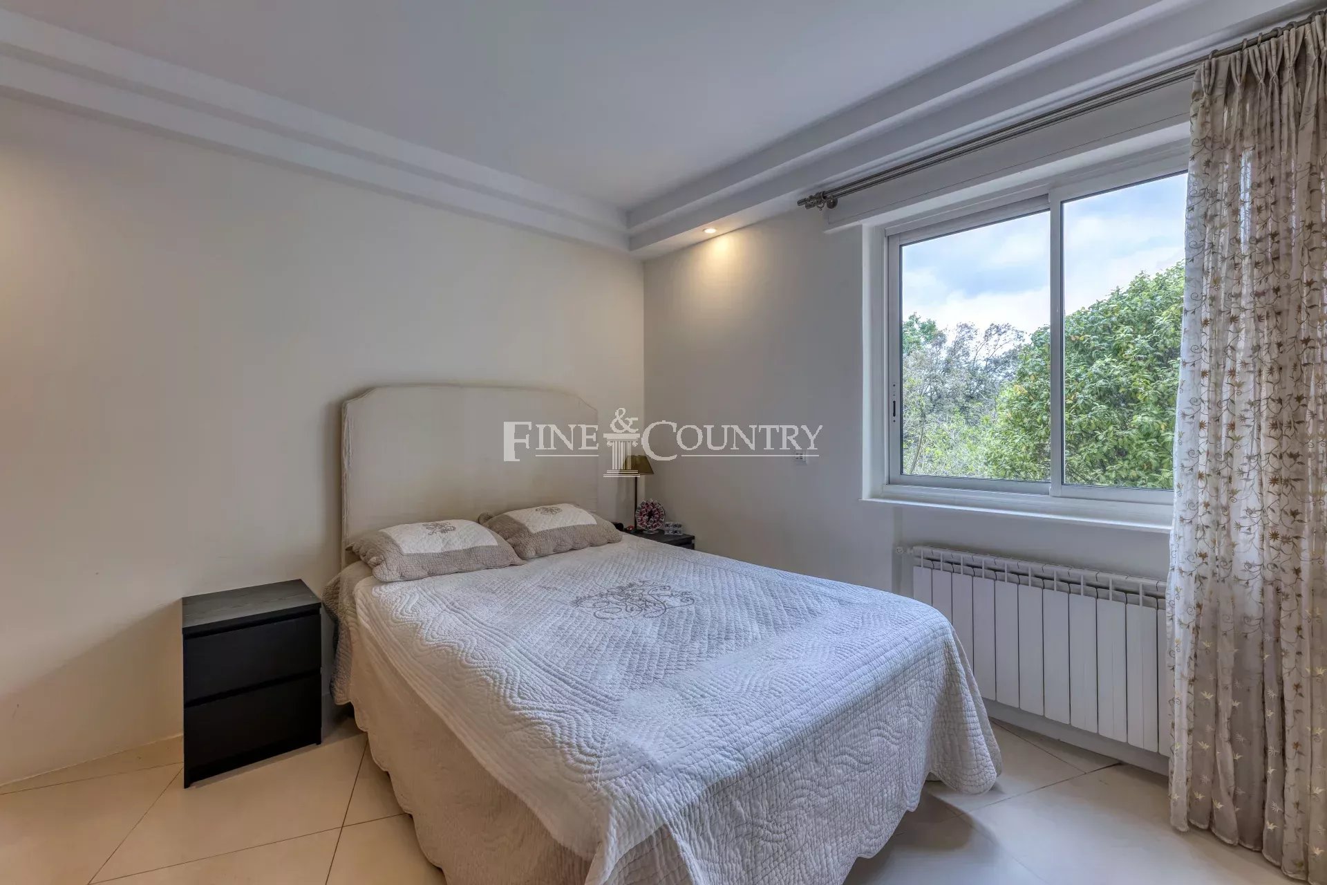 Photo of for sale property in Valbonne with tennis and hélipad