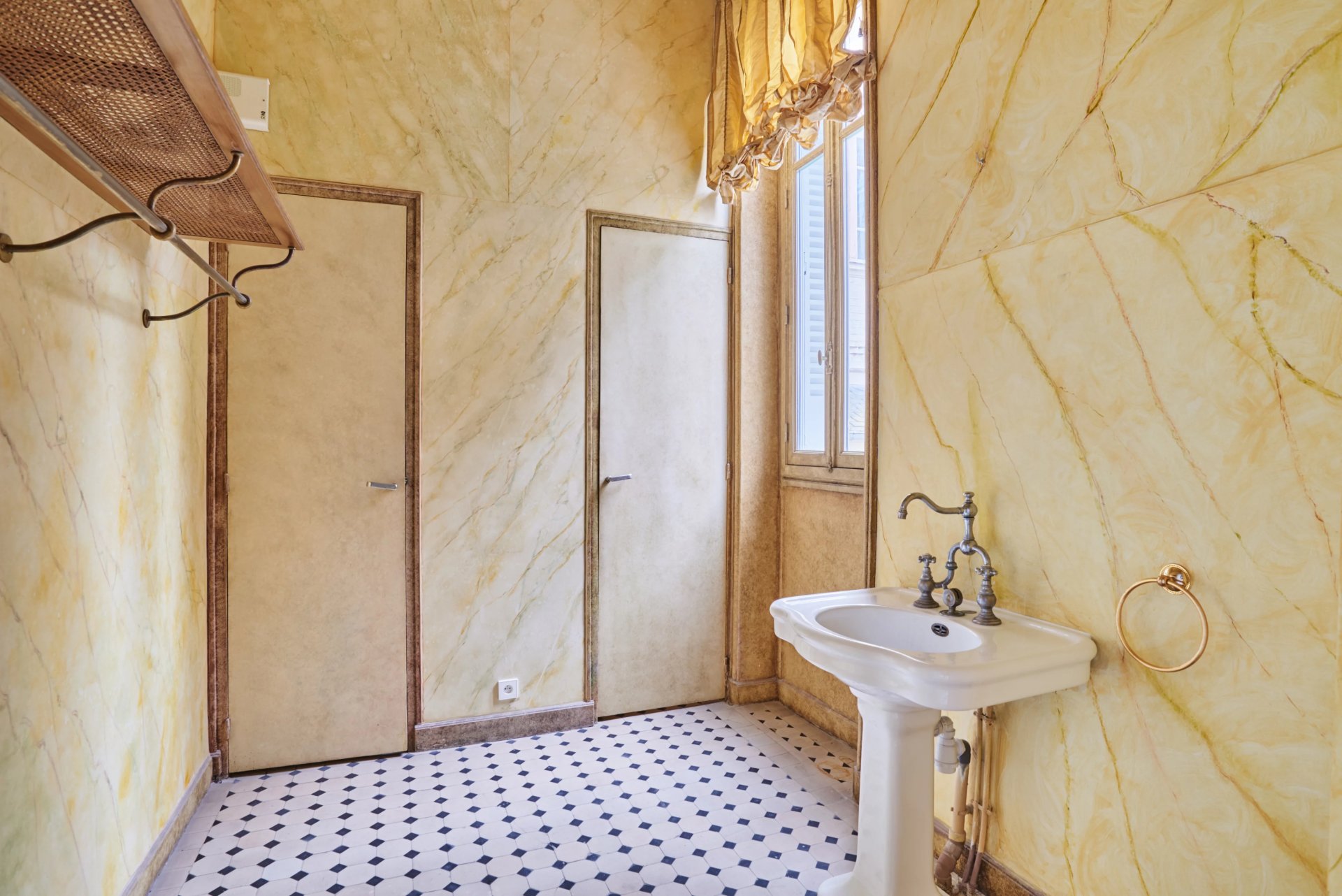 8 Bedroom Villa/Townhouse's Image 23