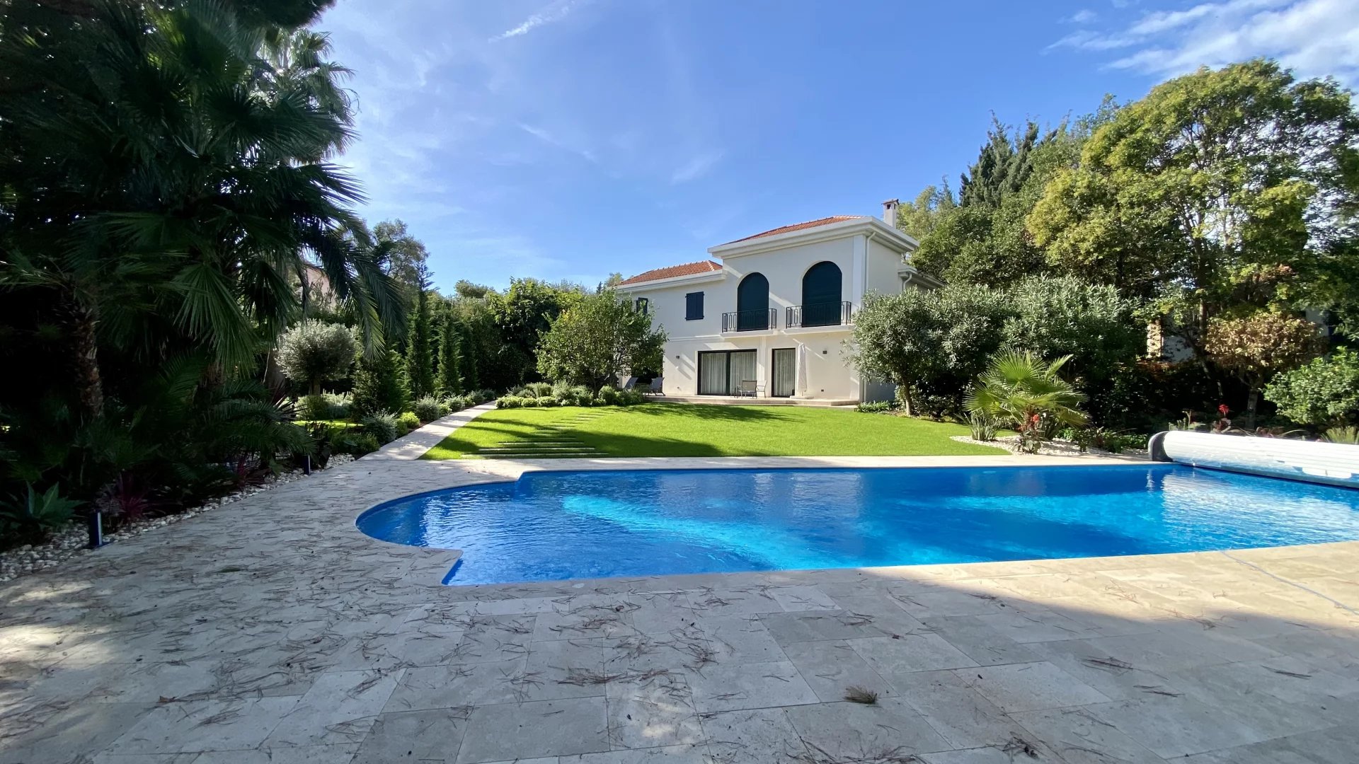 Cap d'Antibes, Beautiful renovated villa