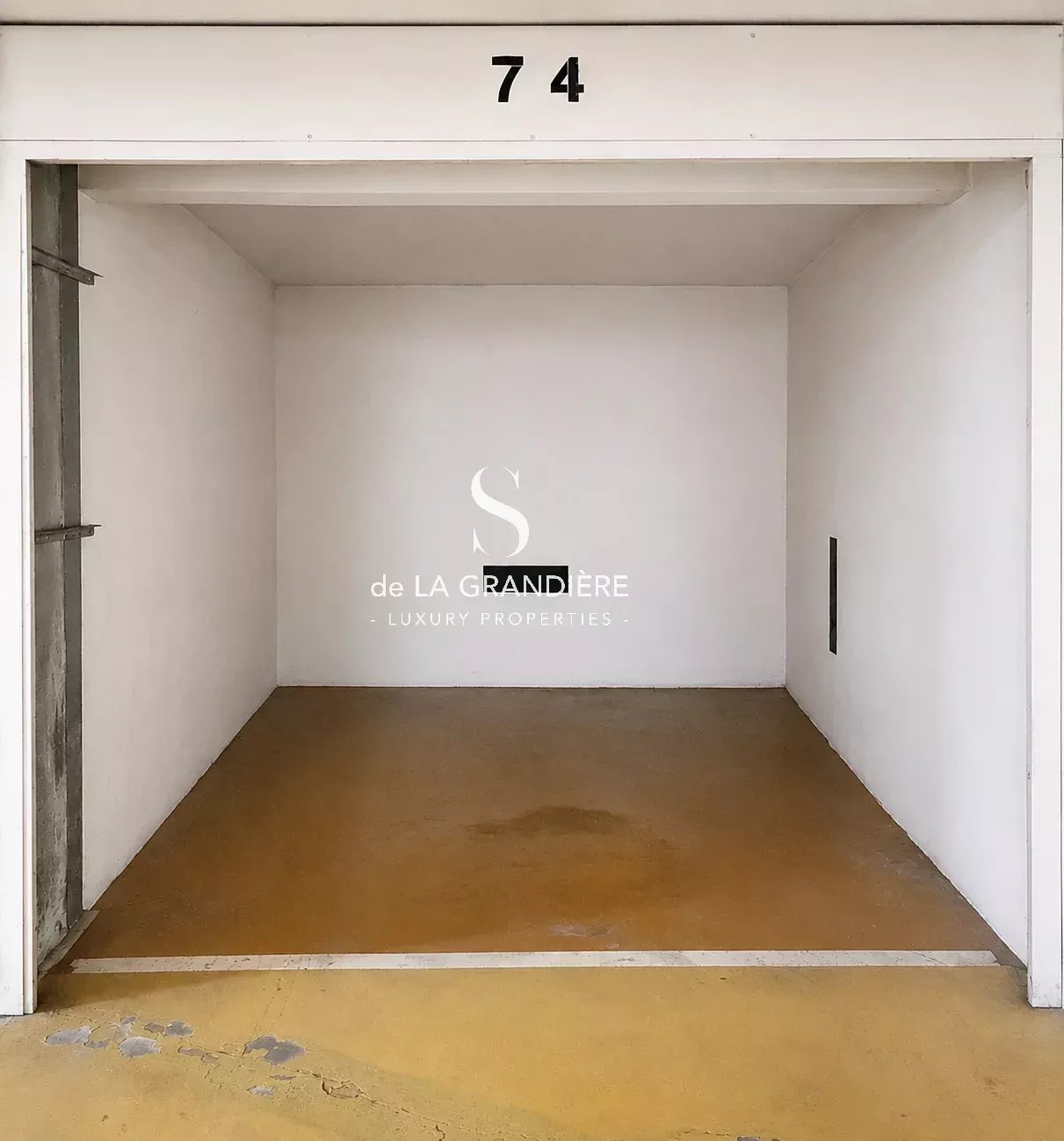 16ème - Passy - Box ouvert