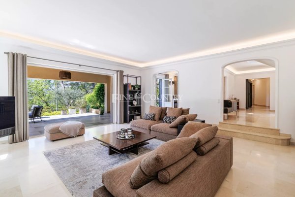 Villa For Sale in Mougins — photo 7