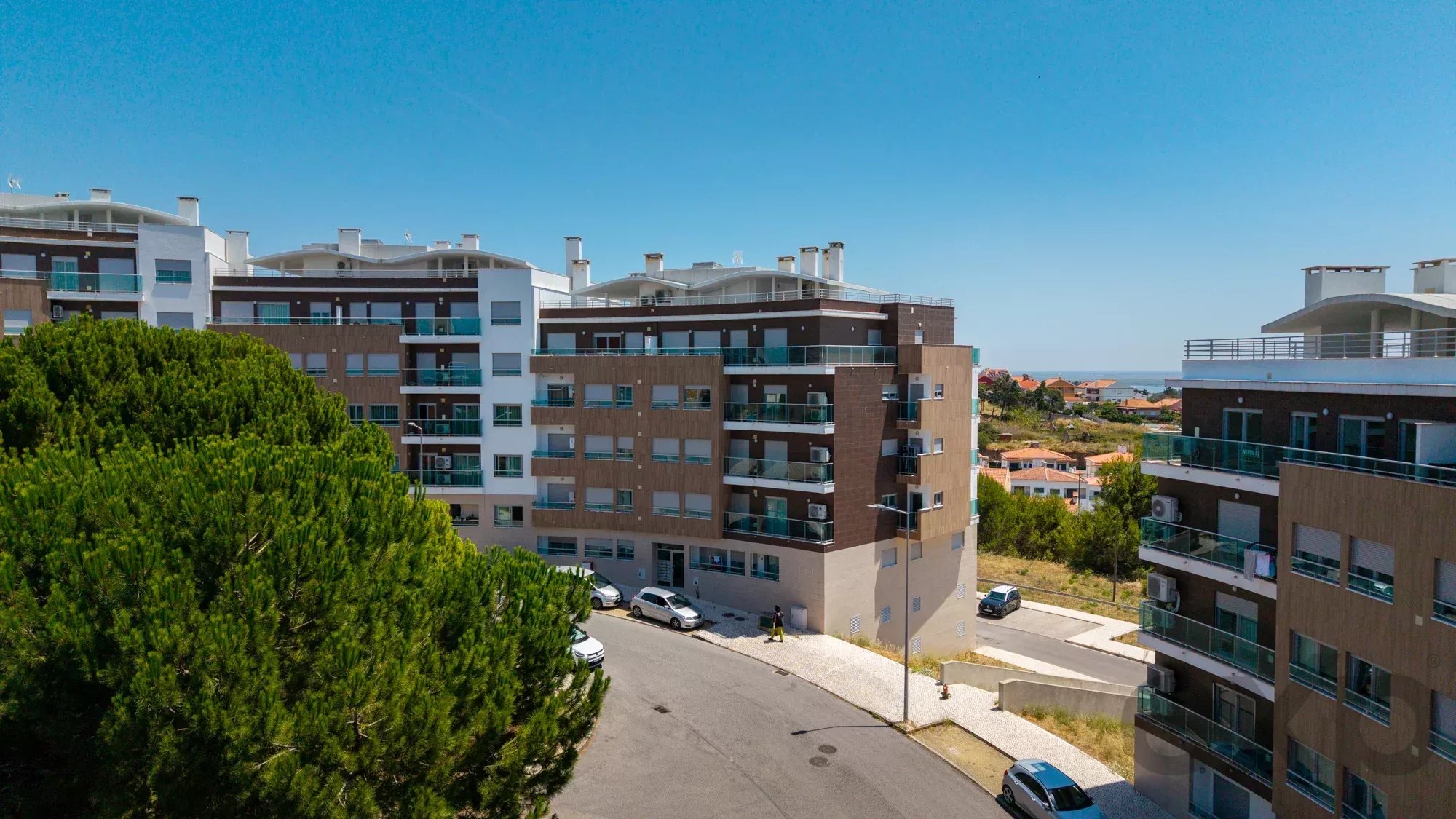 Amazing Two‑Bedroom Apartment with River View and Garage 87152839 image 29