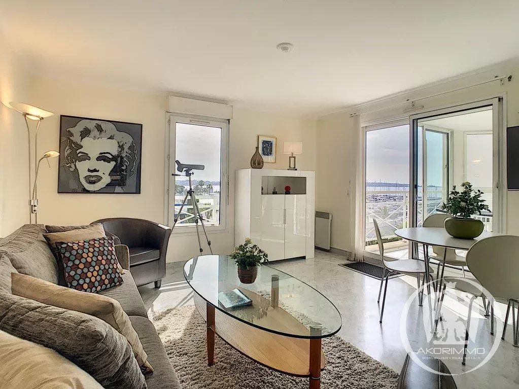 Продажа Квартира - Валлорис (Vallauris)