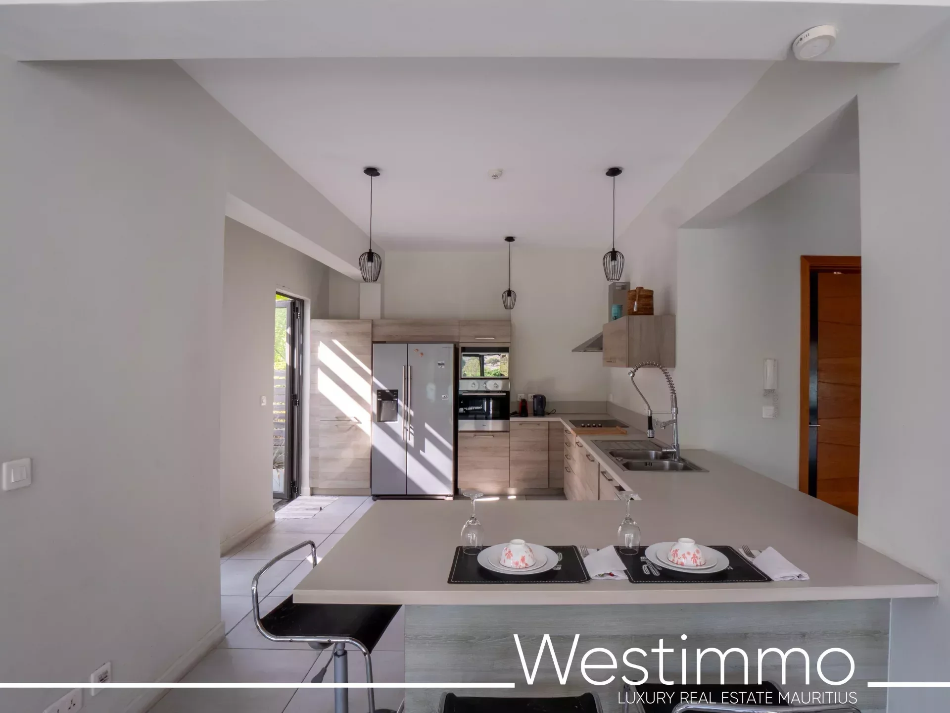 RIVIERE NOIRE - 3-bedroom penthouse for sale with dock - photo 6