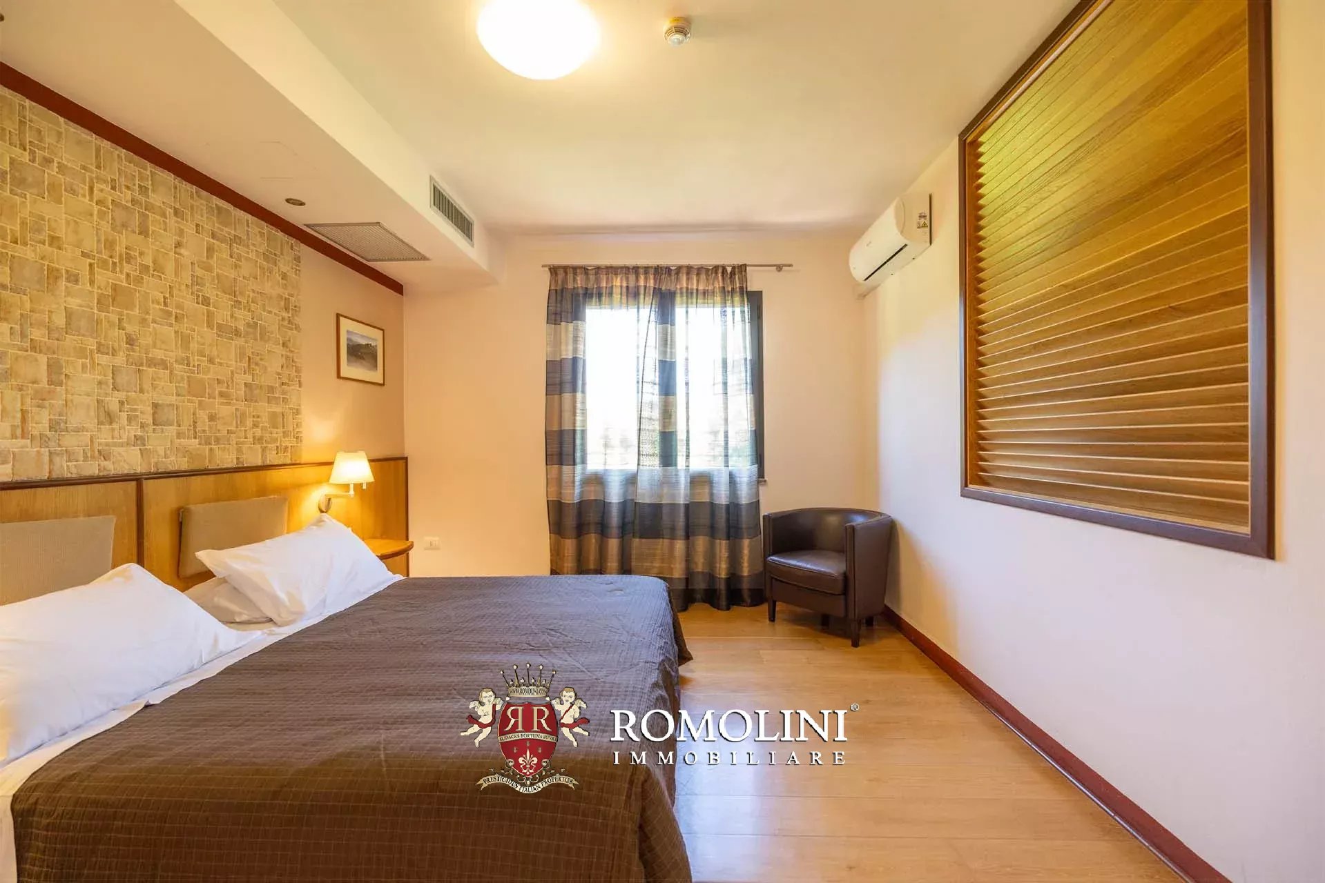 44 Bedroom Villa/Townhouse's Image 46