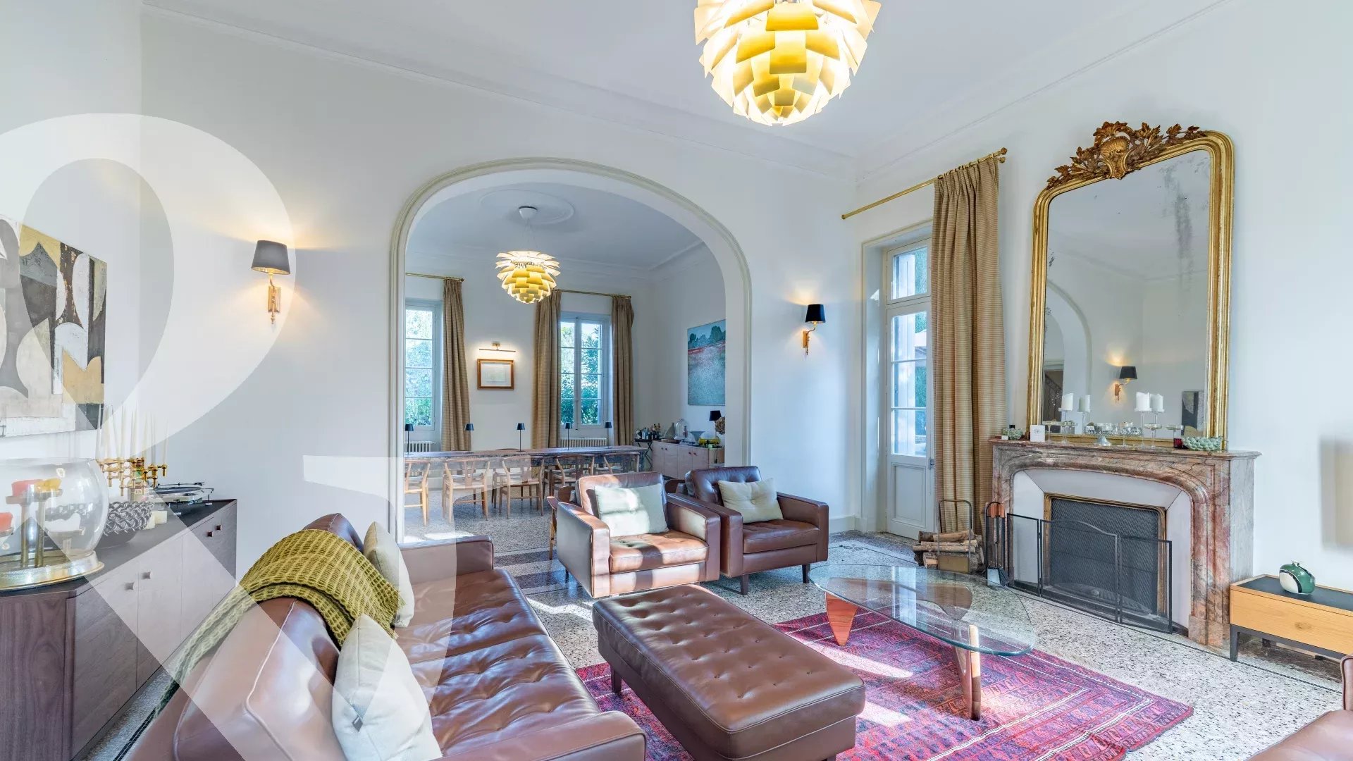 UN BIEN UNIQUE ET INCROYABLE