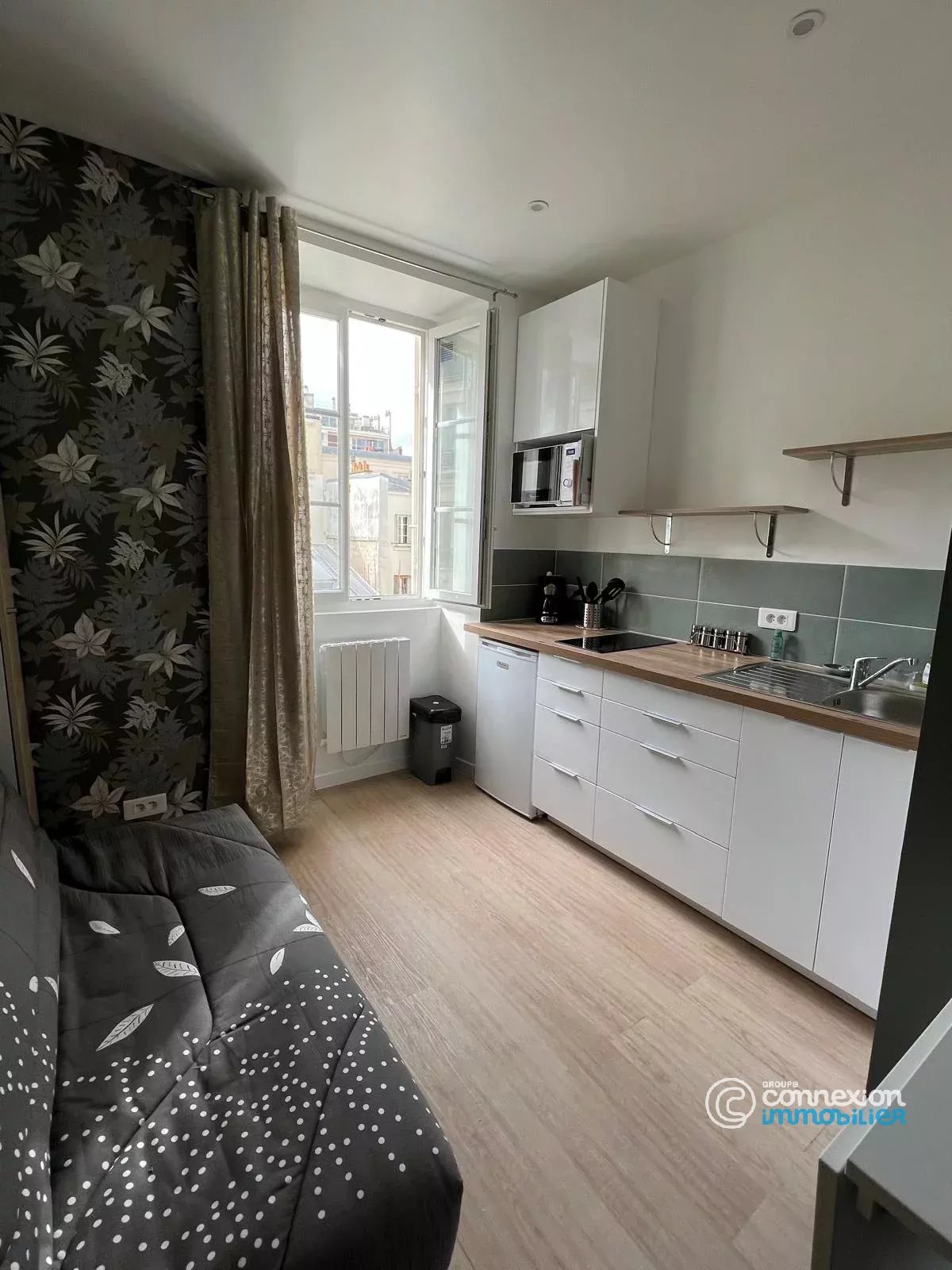 Rental Apartment Paris 9th Rochechouart