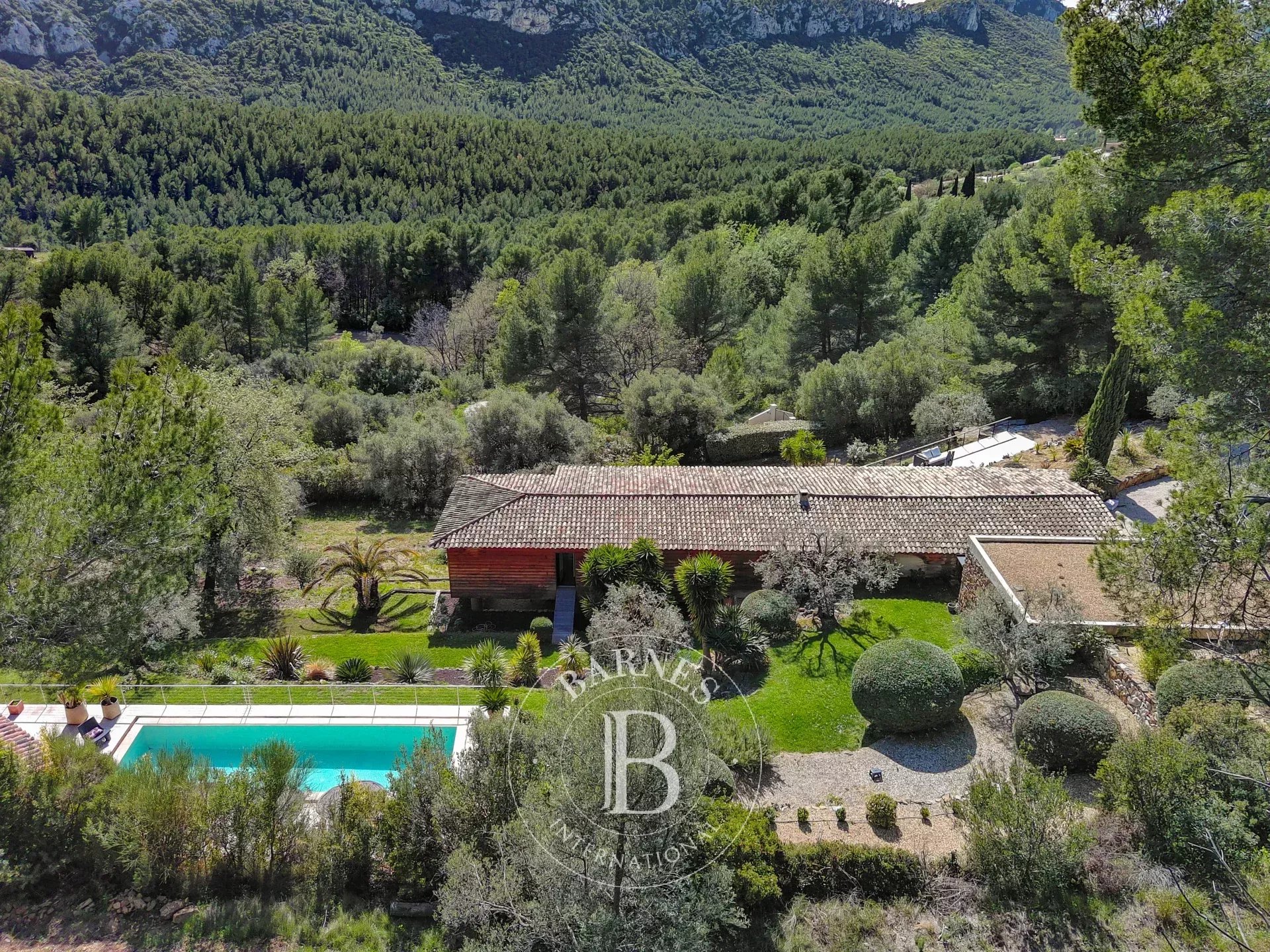 Ev Évenos - picture 40