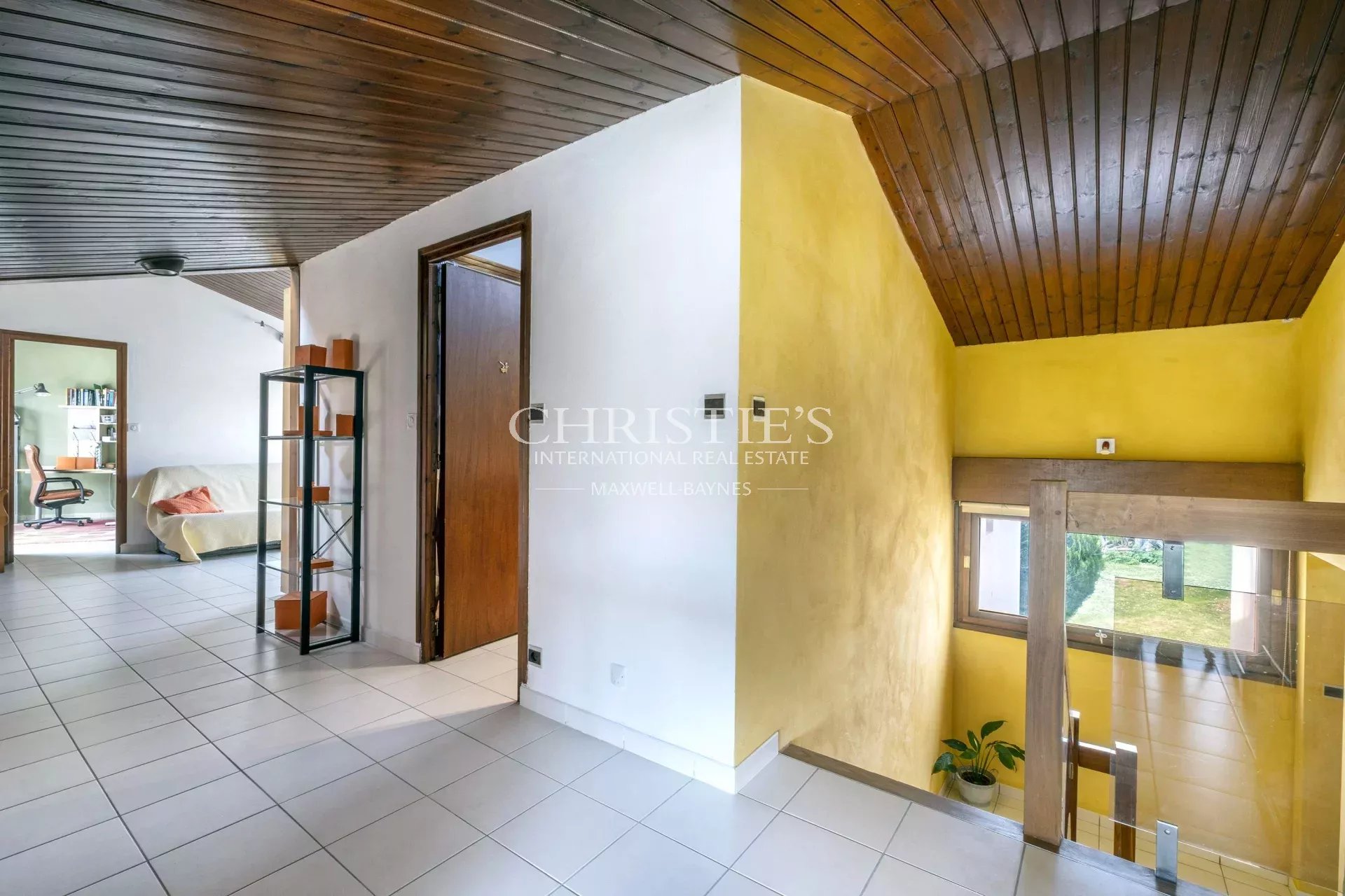5 Bedroom Villa/Townhouse's Image 10