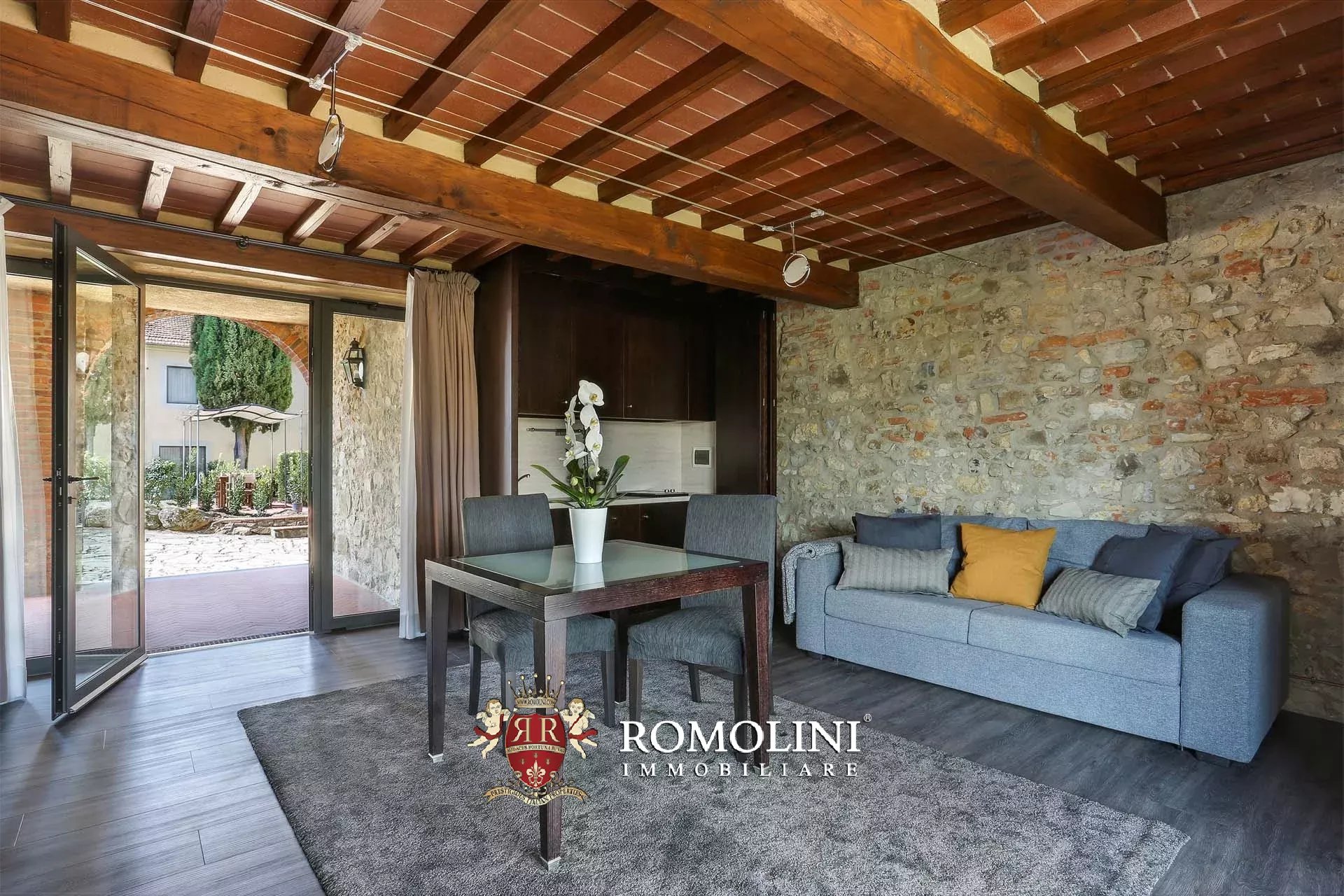 25 Bedroom Vineyard's Image 92