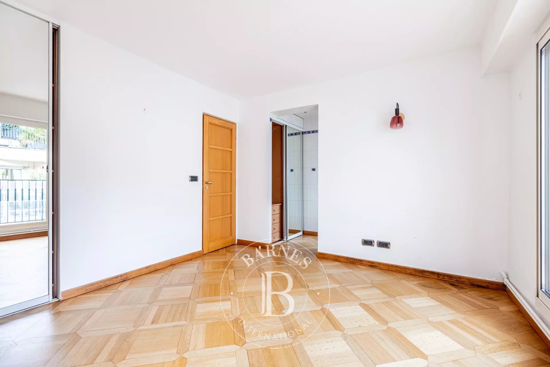 Daire Paris 8ème - picture 14