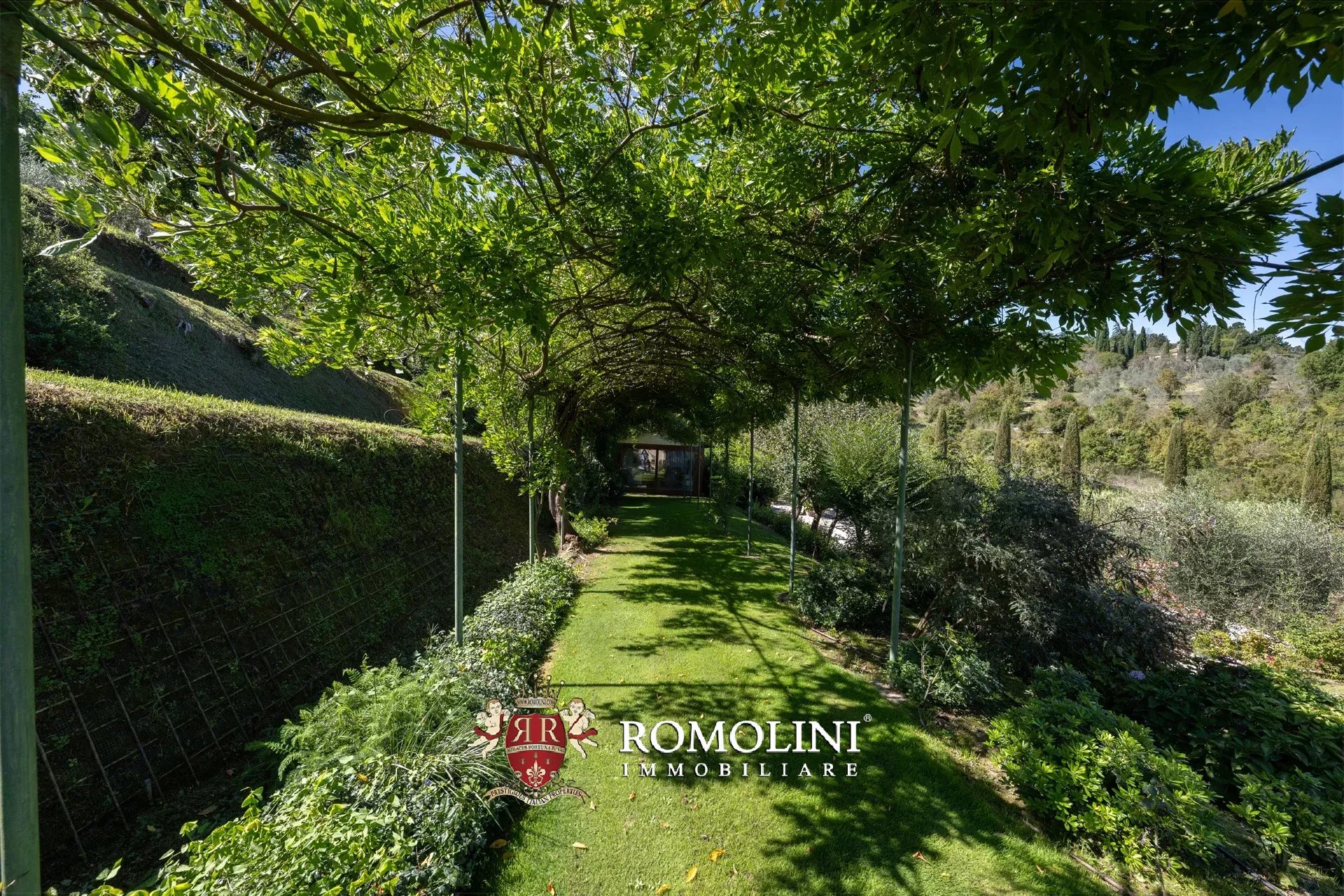 4 Bedroom Villa/Townhouse's Image 32