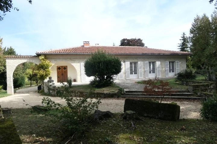 Agence immobilière de Maisons en Charentes