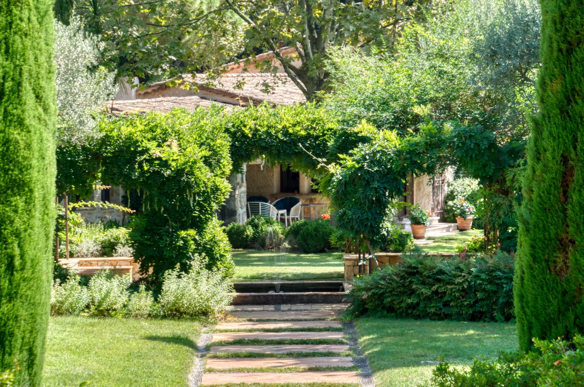 Exclusivité - La Colle sur Loup - Domaine en pierre avec 4 maisons  - Piscine