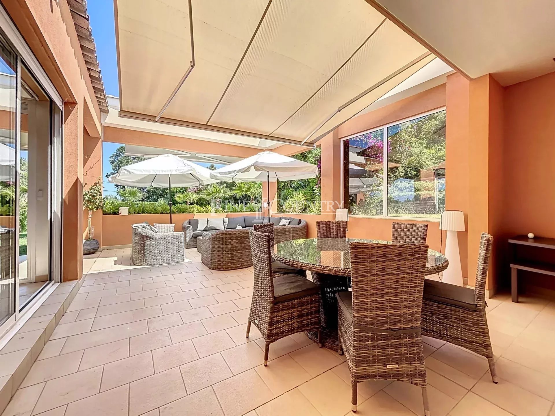 Photo of Villa for sale in Mandelieu in private domain with partial sea view