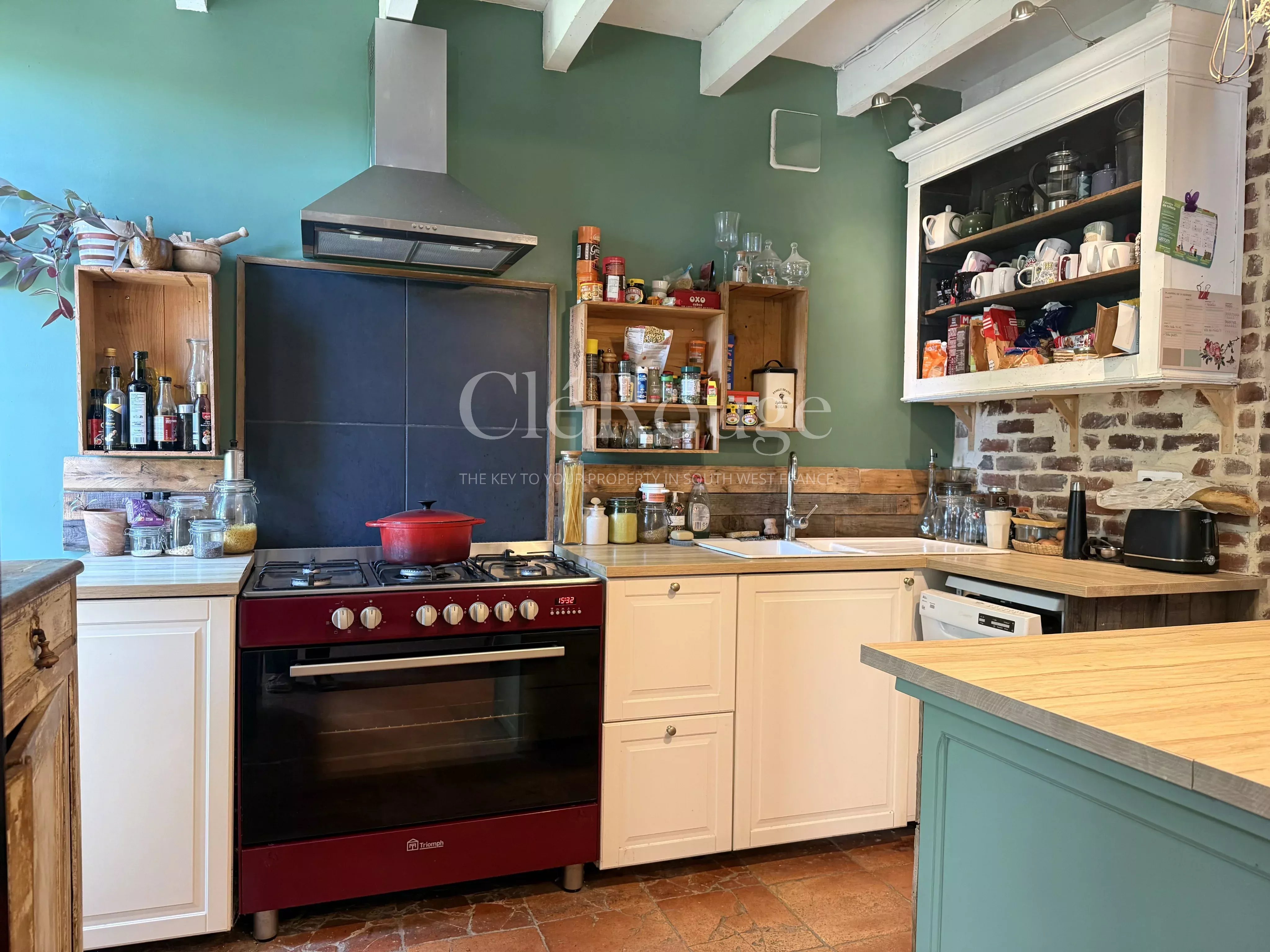 15 minutes from Monségur – Stunning 5-bedroom stone property