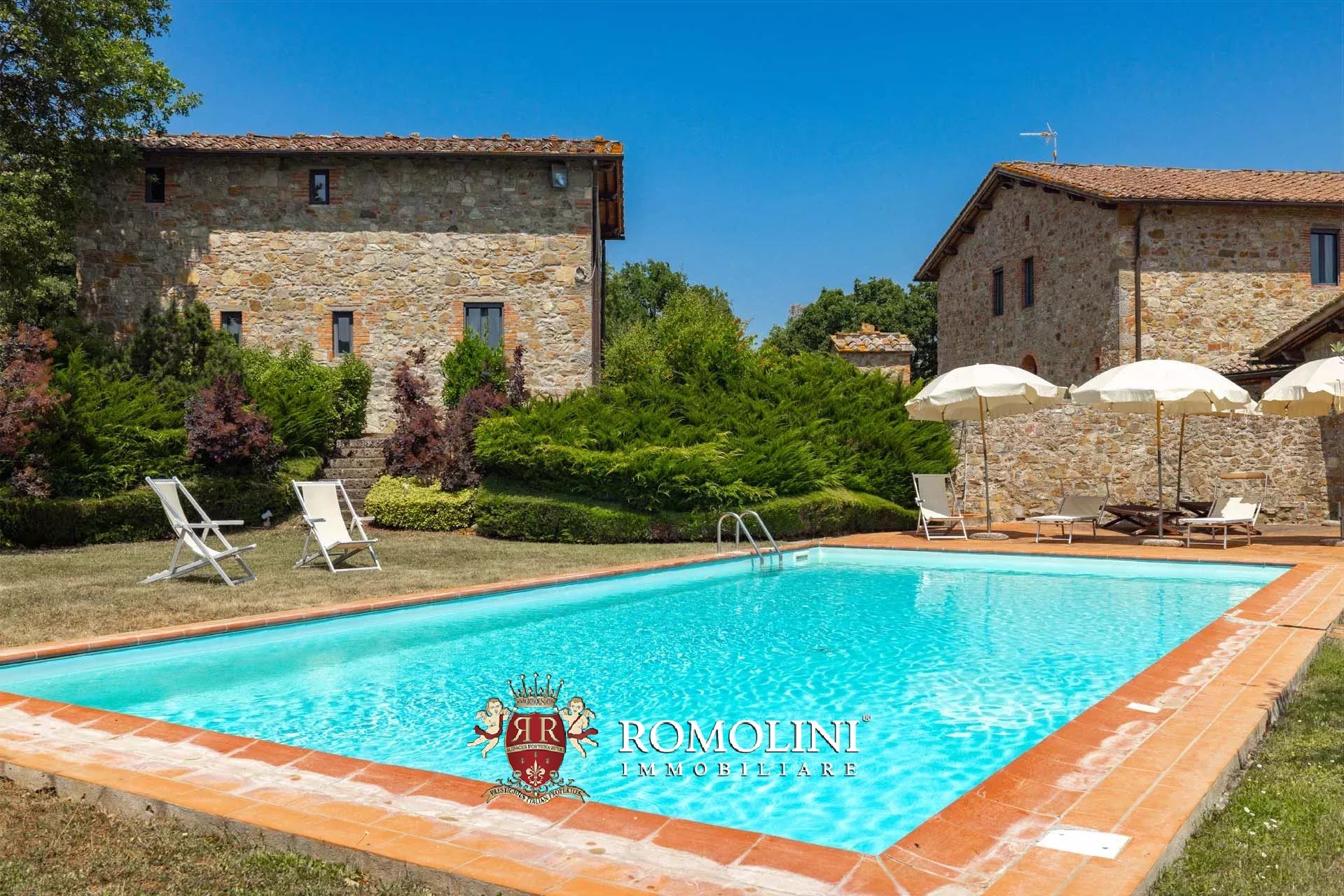 10 Bedroom Villa/Townhouse's Image 16