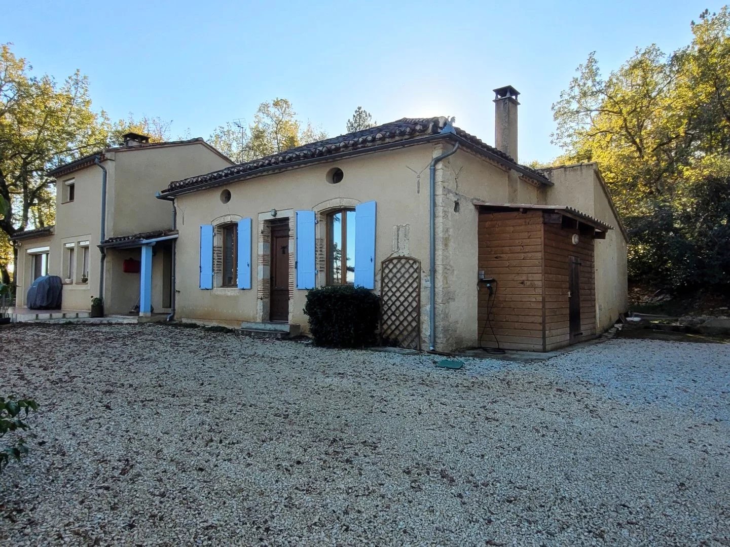 Maison de grand charme sur un grand terrain de 2,5 ha, à deux pas de Cahors.