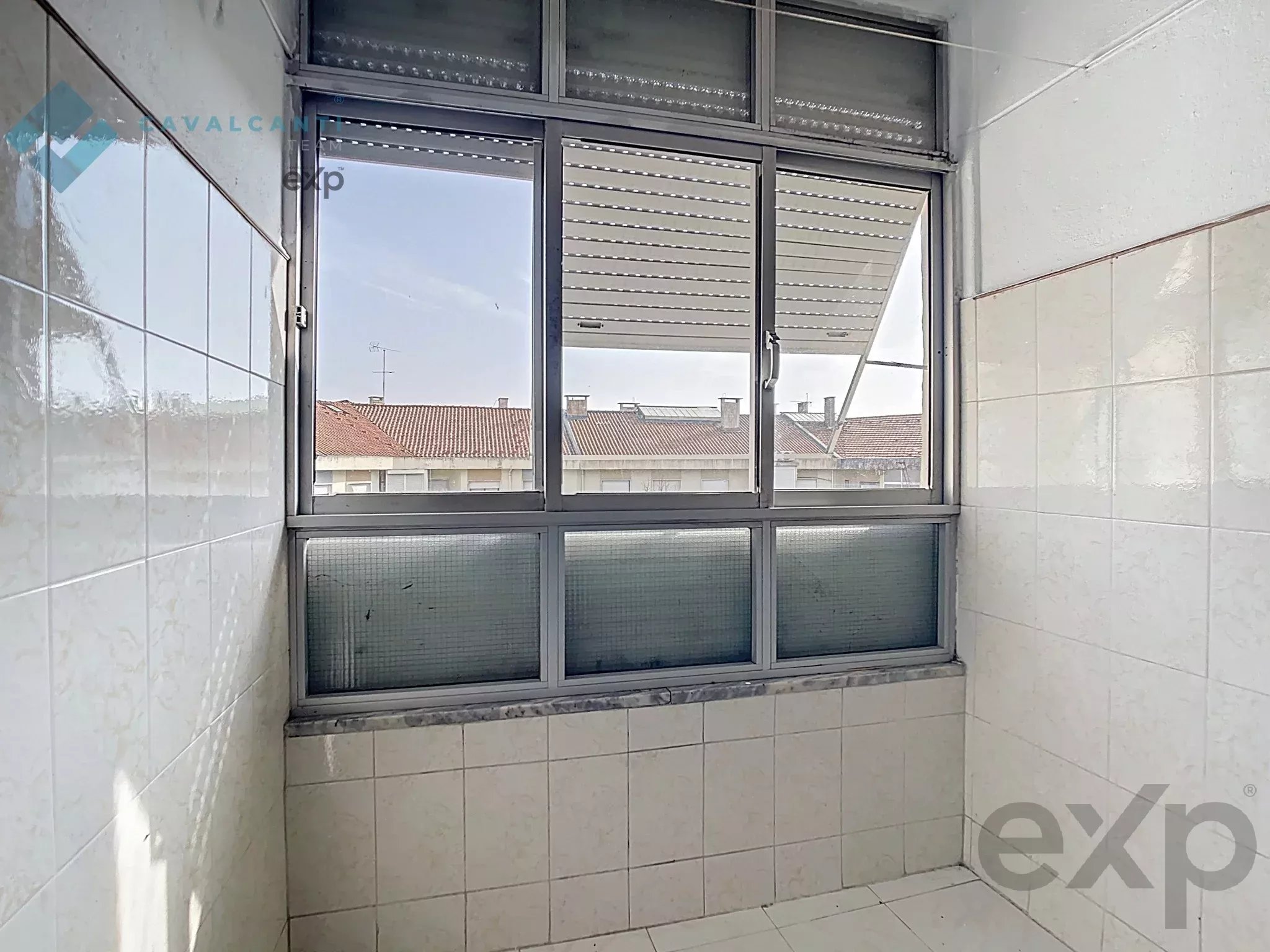 T3 for refurbishment in the heart of Carnaxide 86827812 image 13