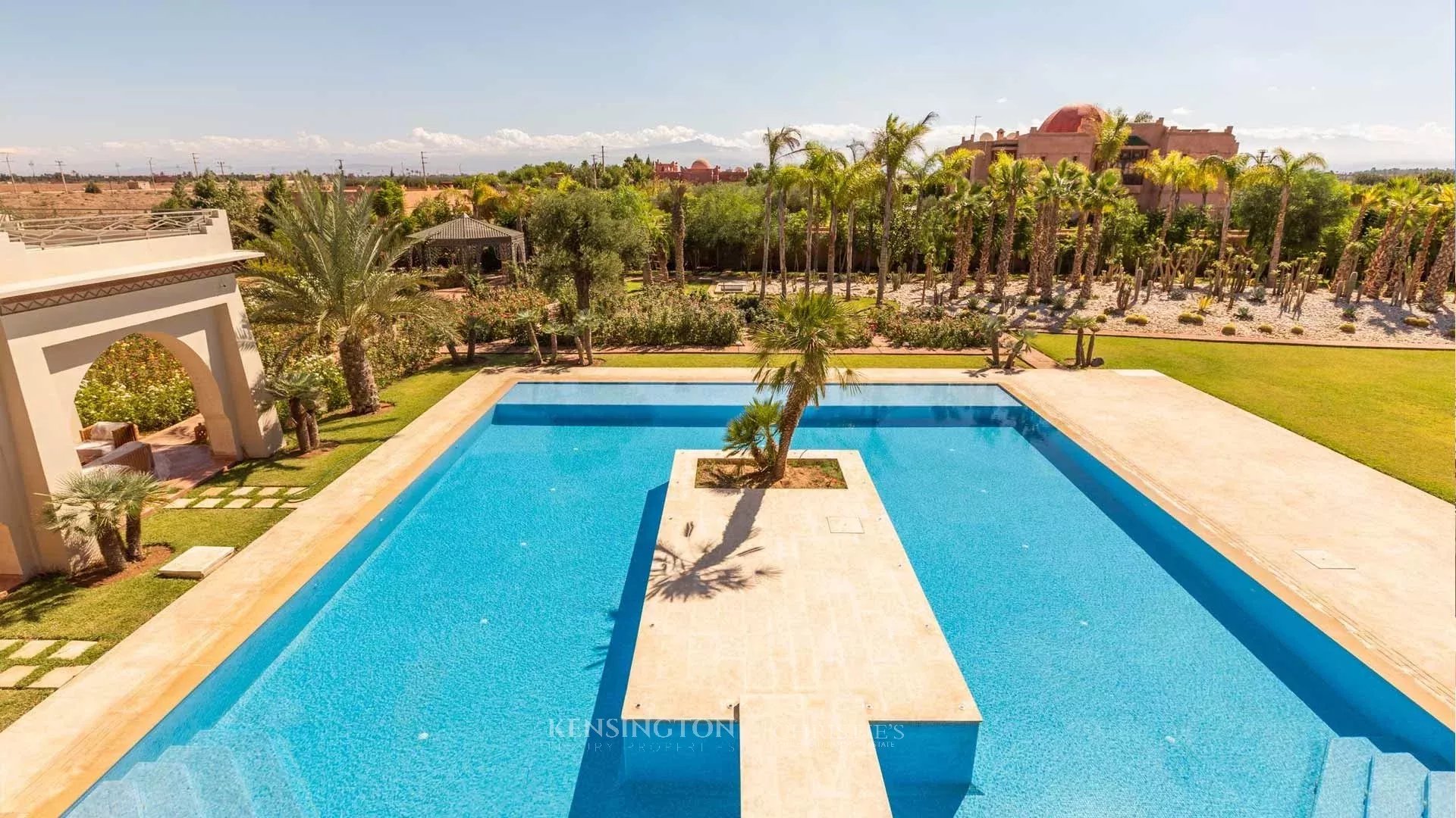 5 Bedroom Villa/Townhouse's Image 18