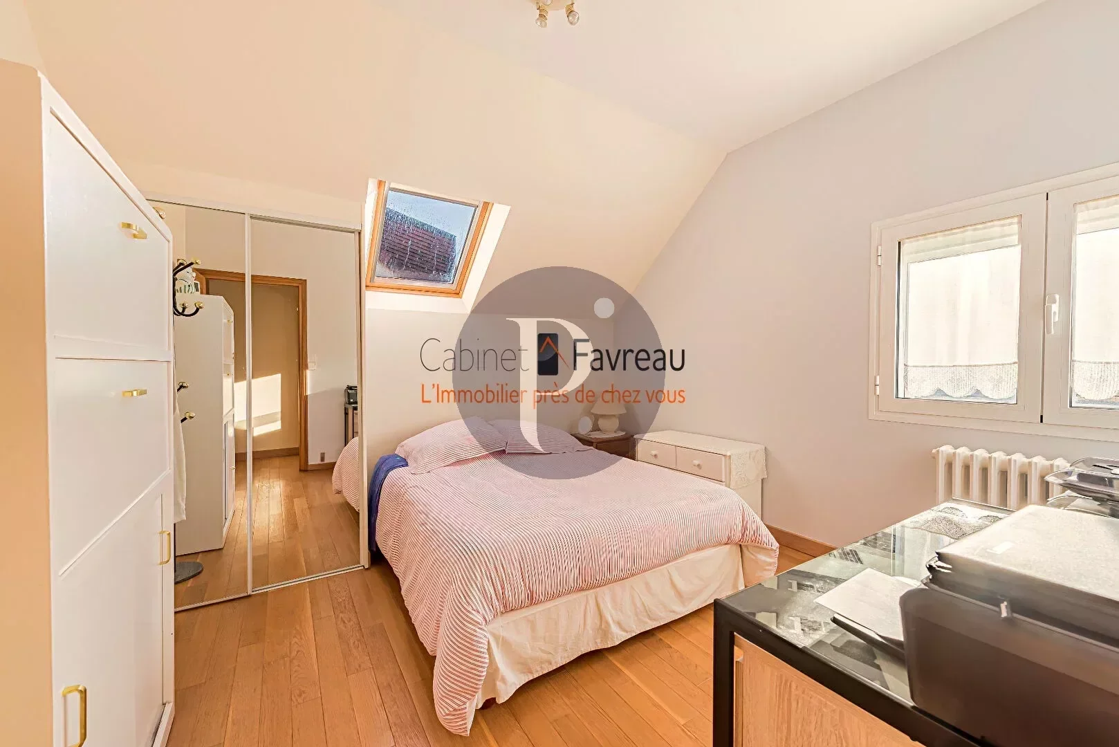 vente-maison-12-pieces-lhay-les-roses-86773525