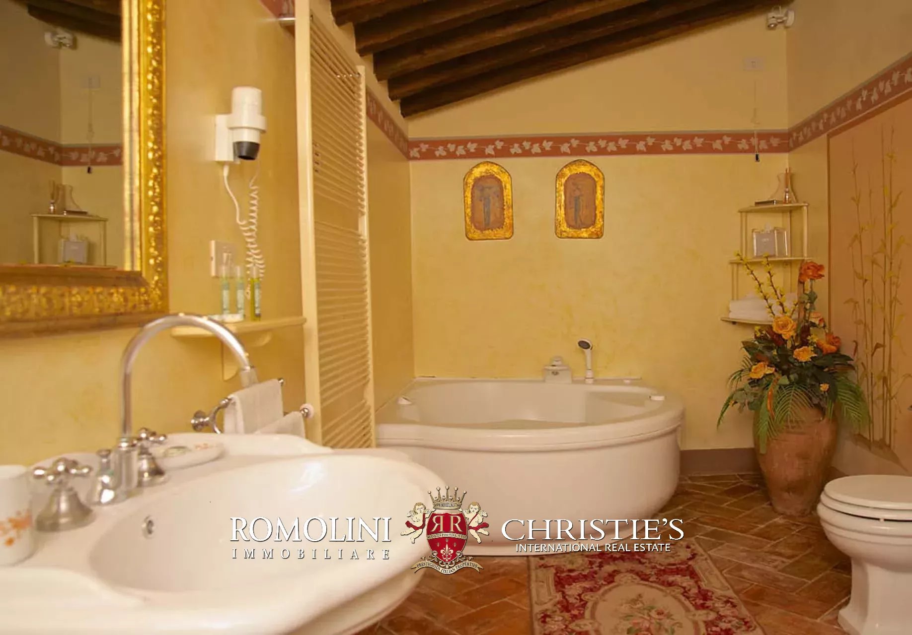15 Bedroom Villa/Townhouse's Image 49