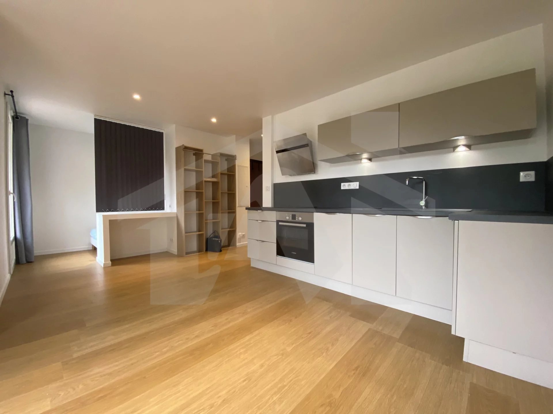 SEYSSINET-PARISET - 9 rue Lafontaine