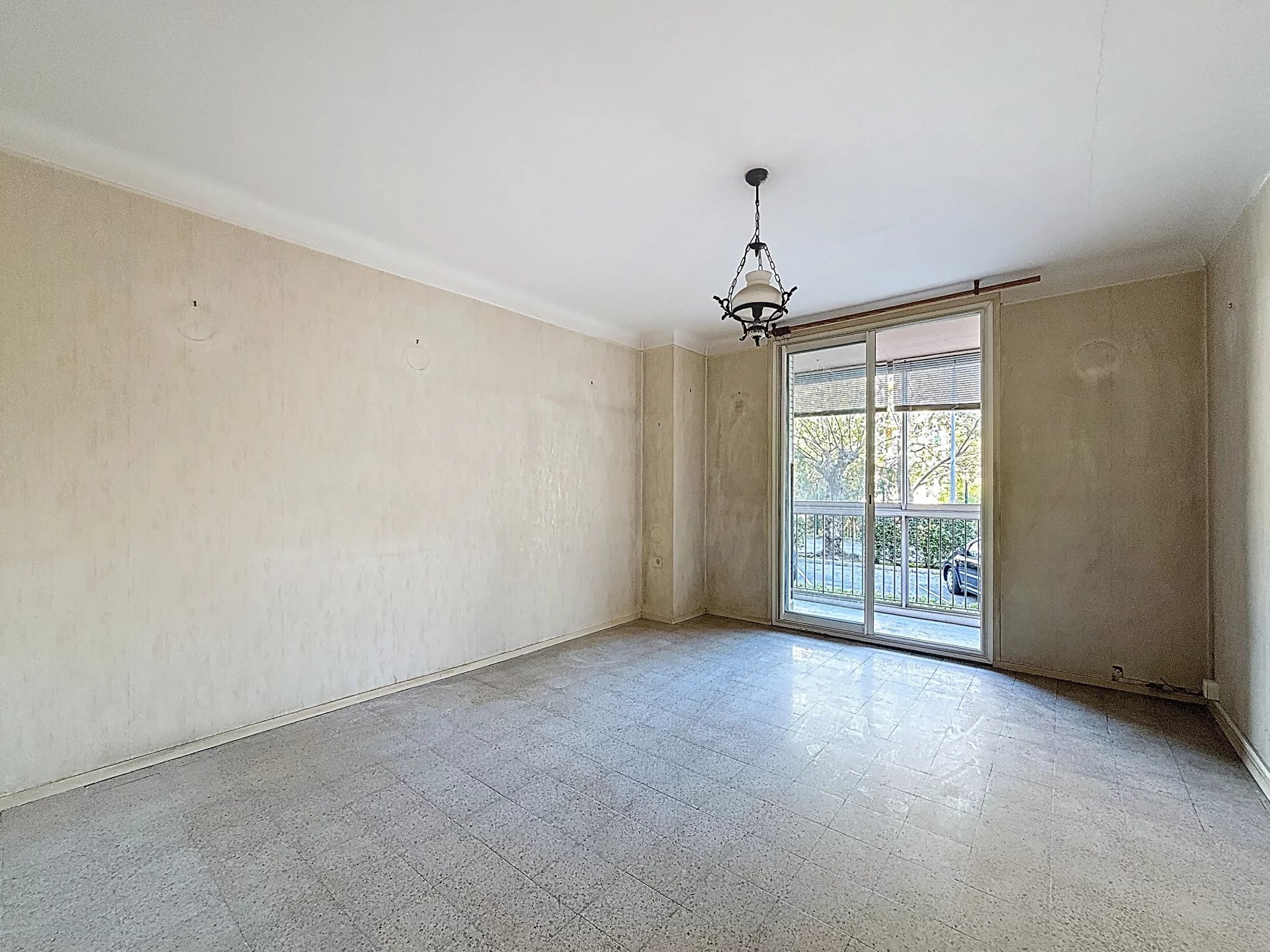 F2 NICE - PASTEUR - TERRASSE - PARKING