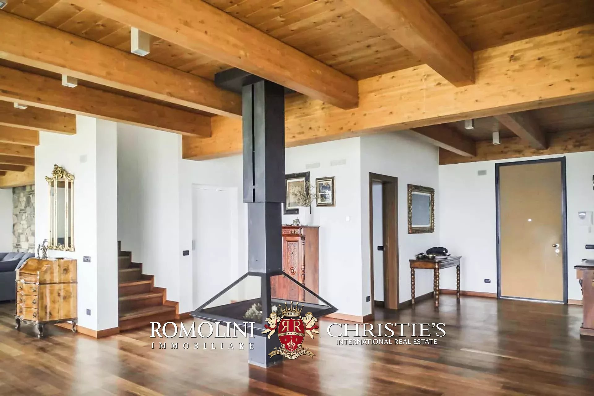 3 Bedroom Villa/Townhouse's Image 35